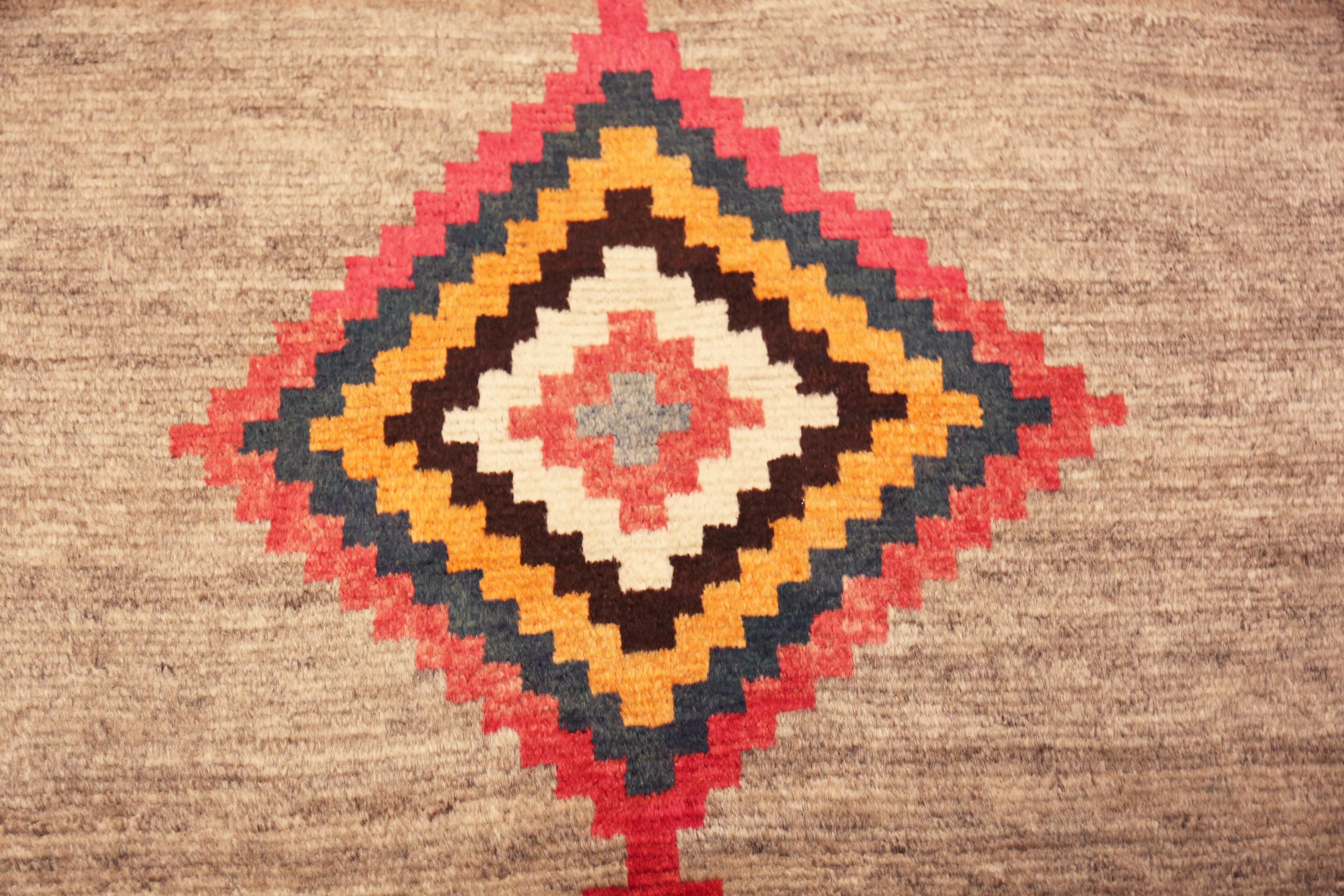 Persiano Tappeto Nazmiyal Collection Vintage Persian Gabbeh 2 ft 11 in x 4 ft 9 in in vendita