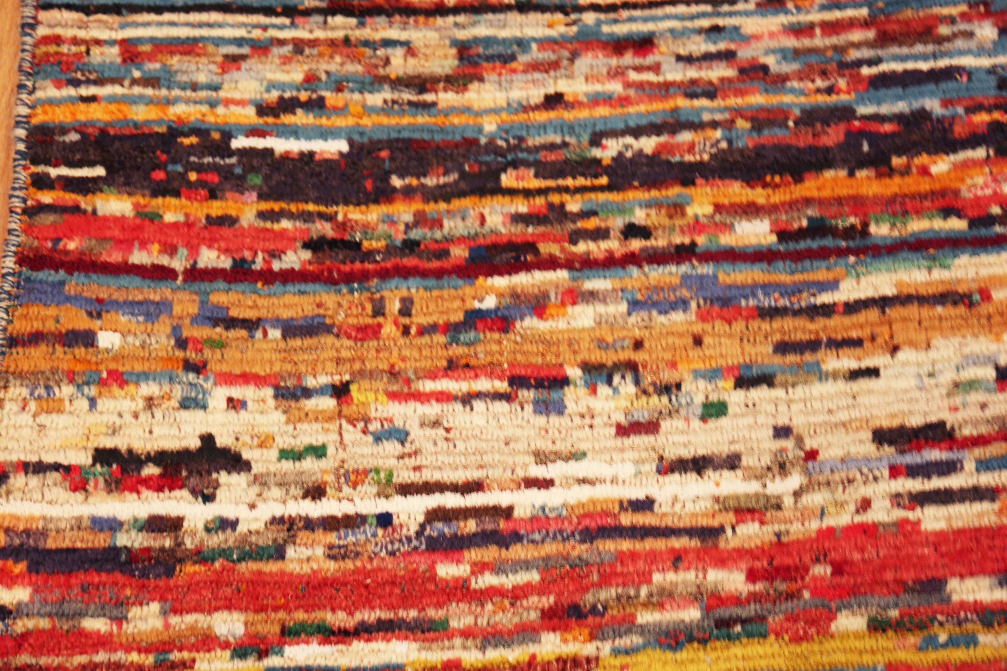 Annodato a mano Nazmiyal Collection Vintage Persian Gabbeh Rug 2 ft 6 in x 4 ft in vendita