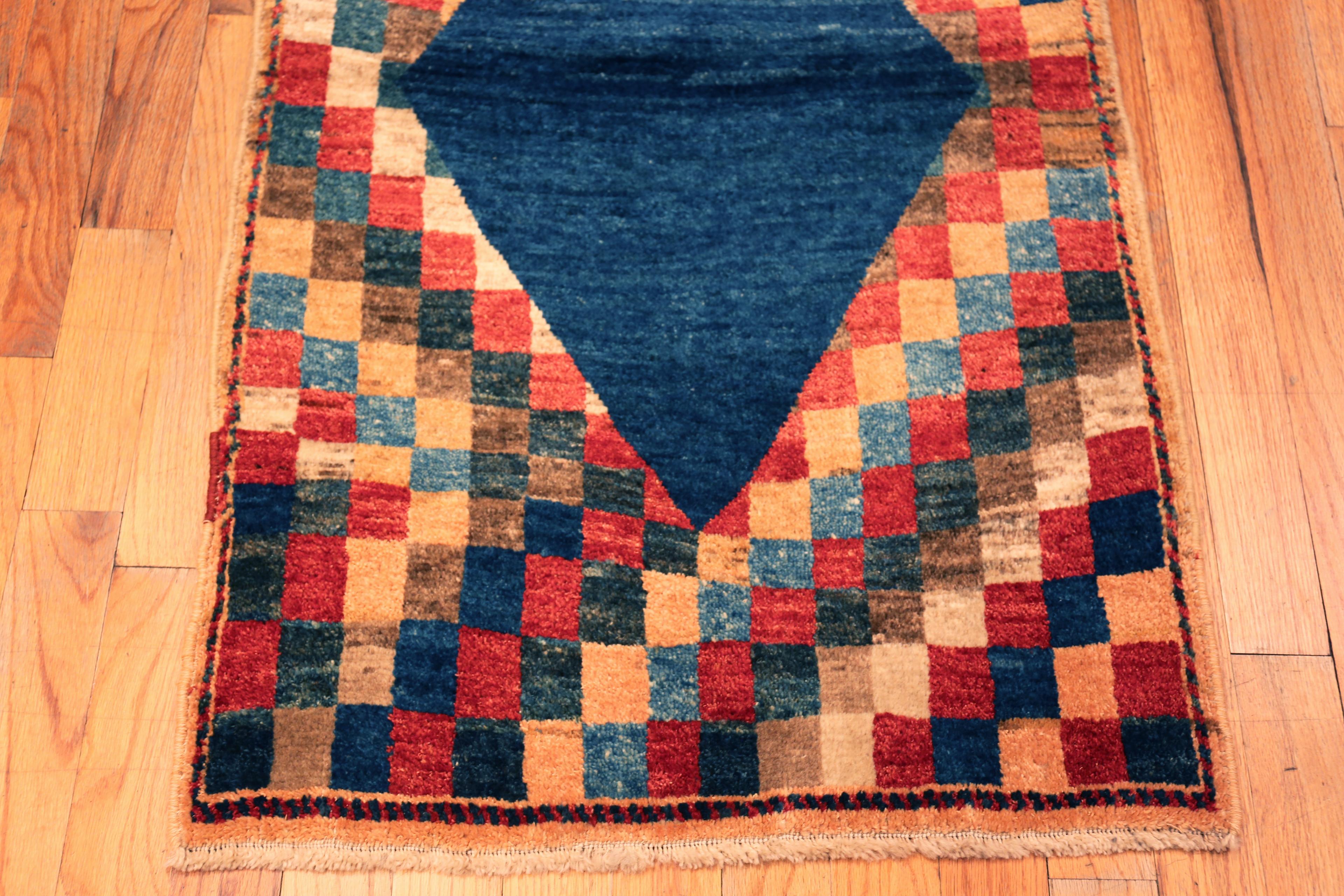 Annodato a mano Tappeto Nazmiyal Collection Vintage Persian Gabbeh 2 ft 9 in x 4 ft 7 in in vendita