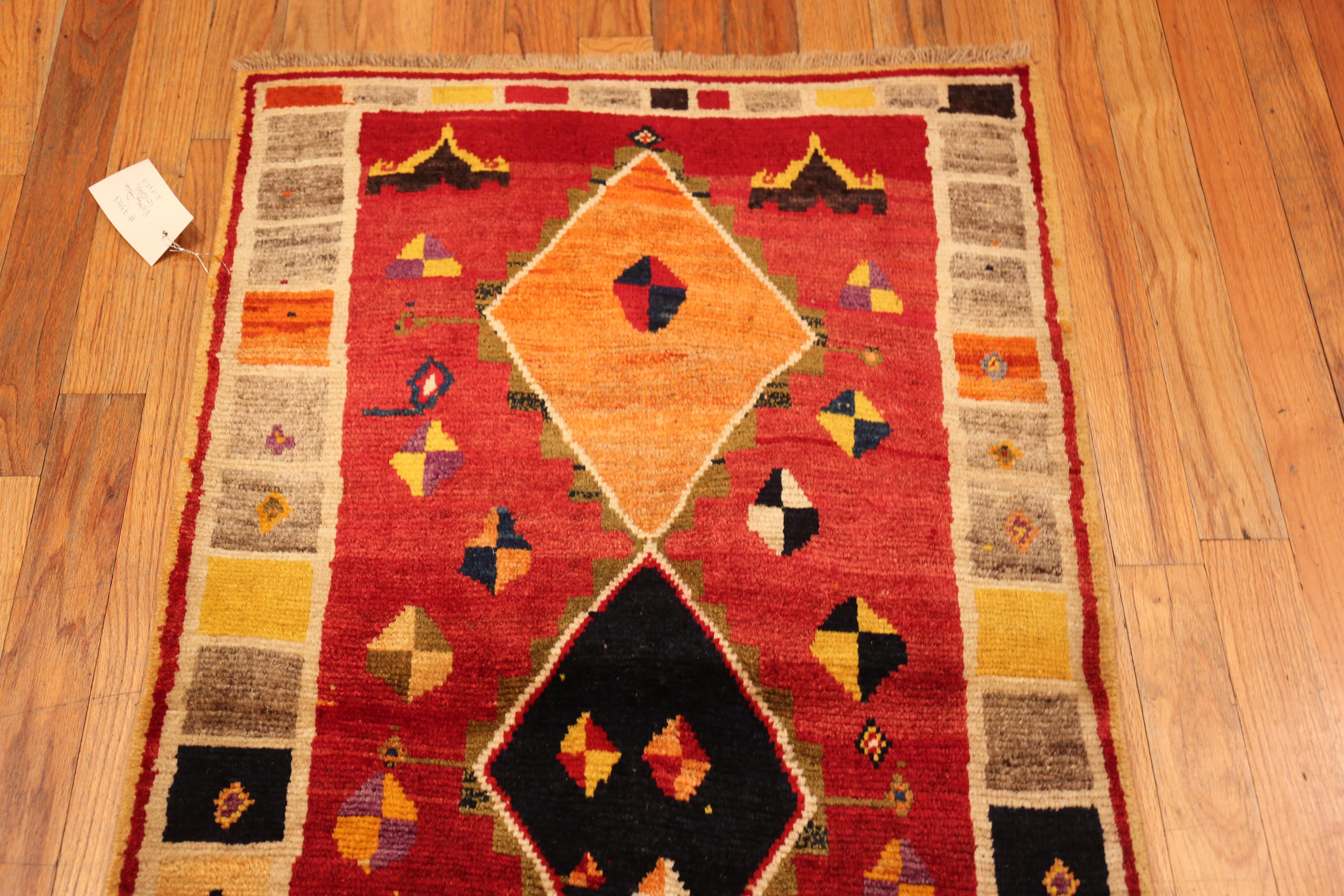 Nazmiyal Collection Alfombra Persa Gabbeh Vintage 2 pies 9 pulgadas x 5 pies Tribal en venta