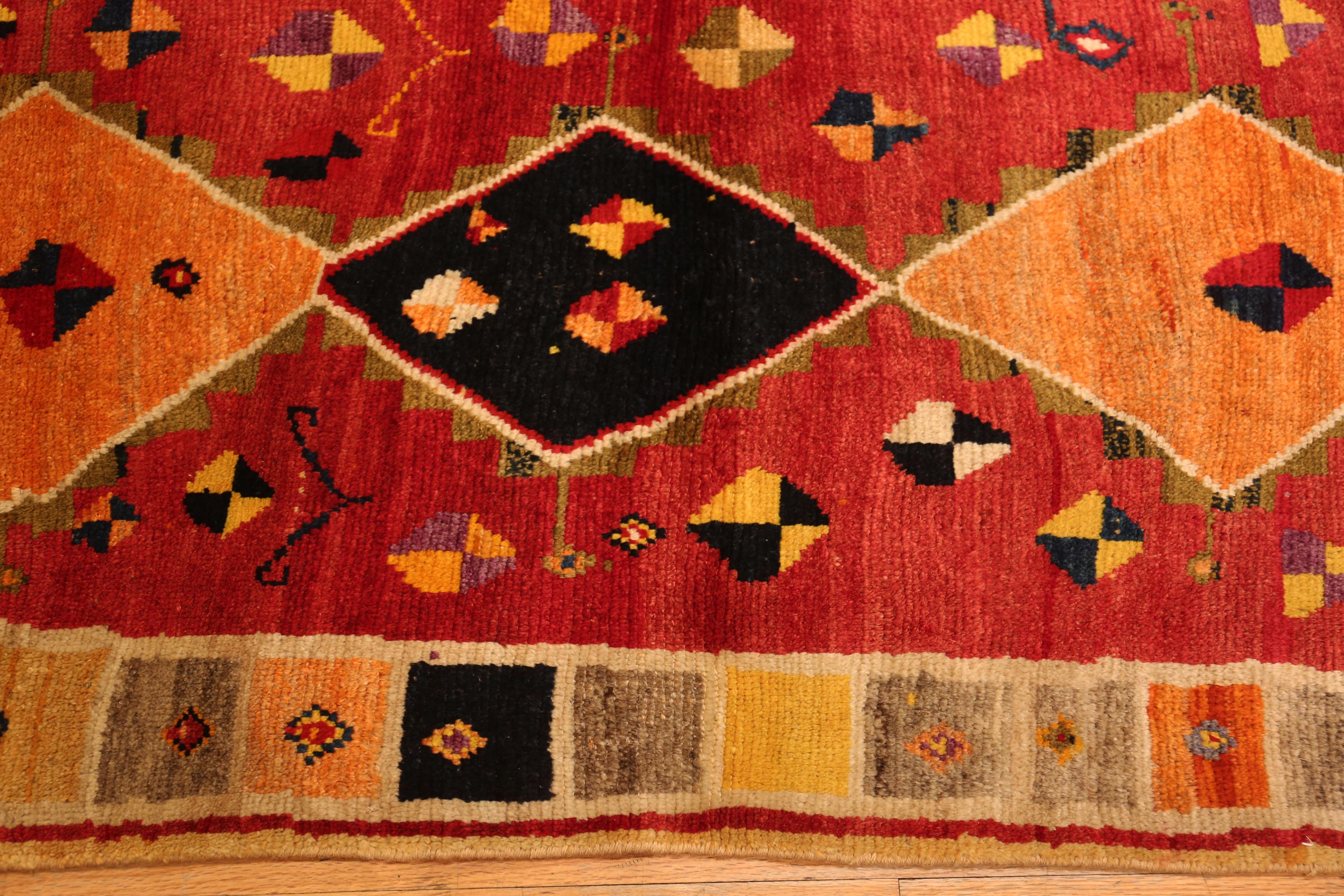 Nazmiyal Collection Alfombra Persa Gabbeh Vintage 2 pies 9 pulgadas x 5 pies siglo XX en venta