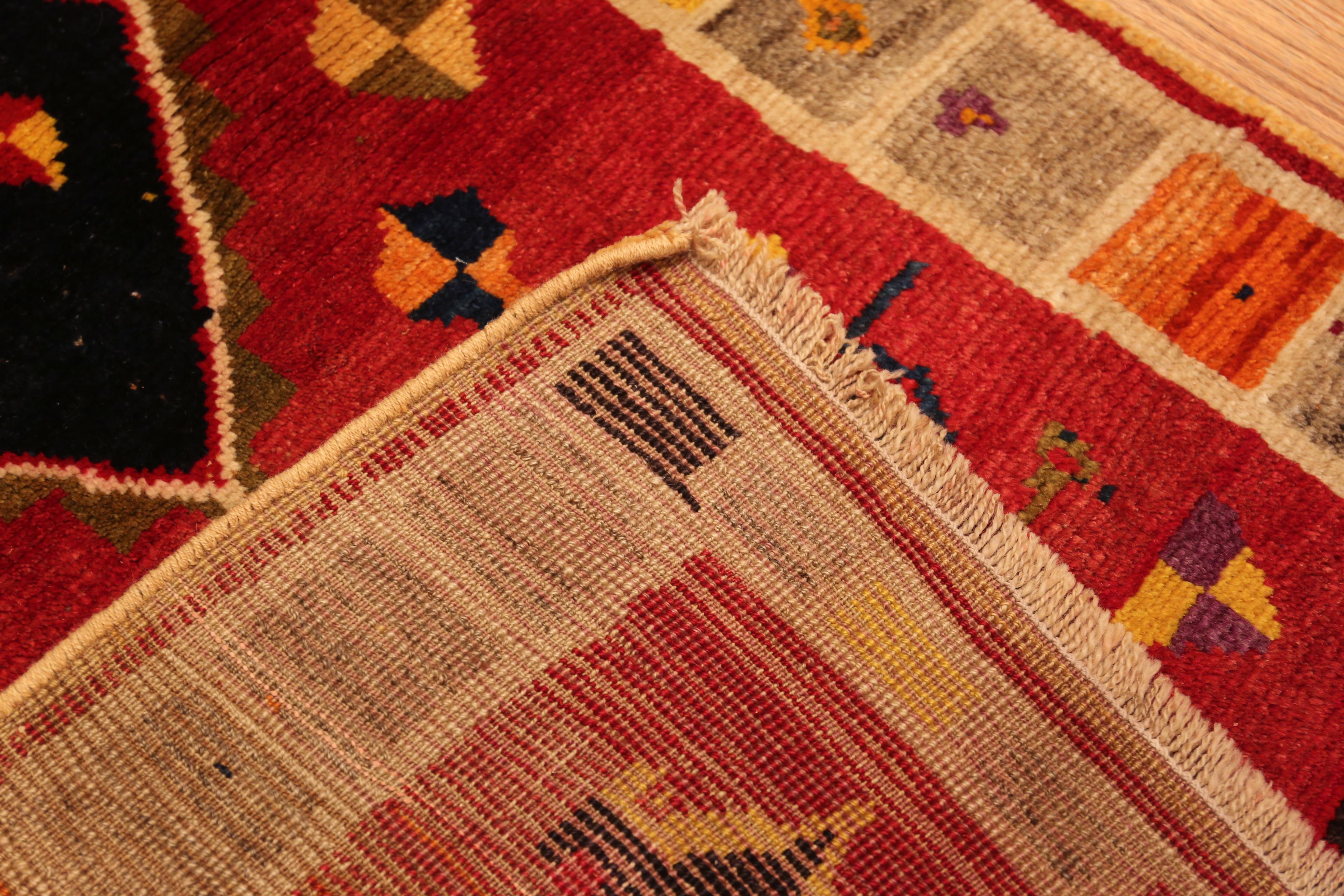 Nazmiyal Collection Alfombra Persa Gabbeh Vintage 2 pies 9 pulgadas x 5 pies en venta 1