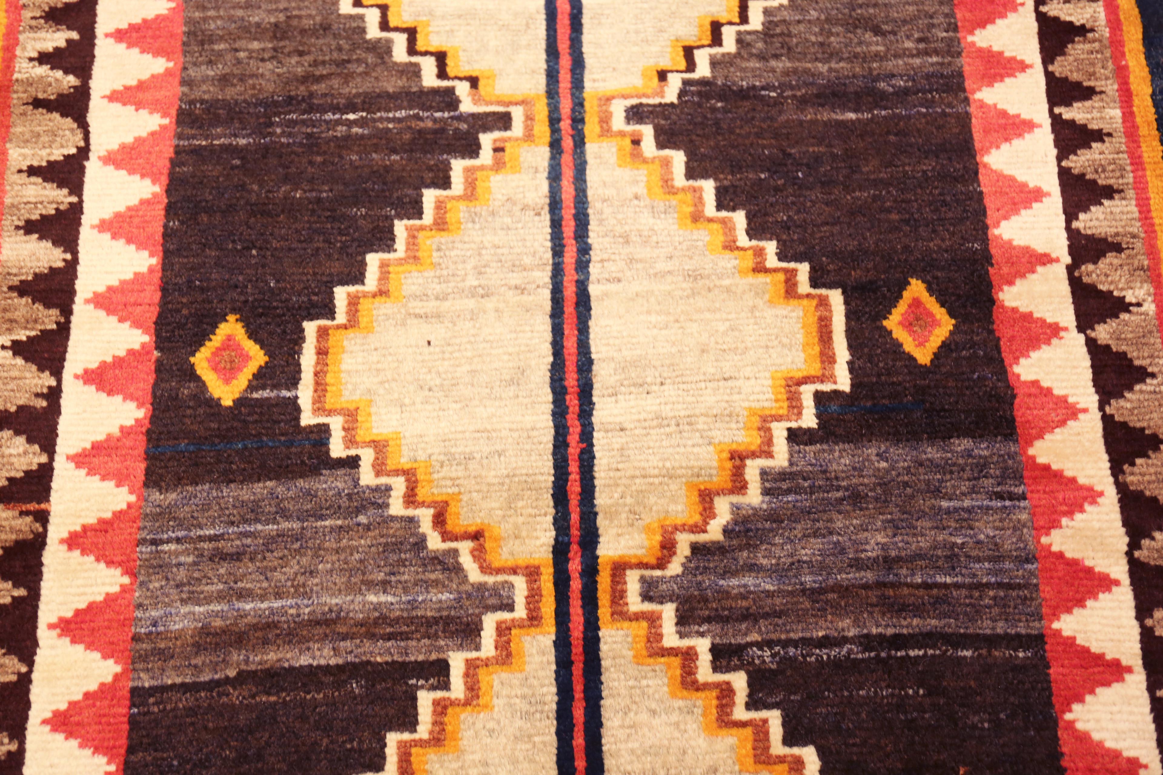 Nazmiyal Collection Alfombra Persa Gabbeh Vintage 1,8 x 1,8 m en Bueno estado para la venta en New York, NY