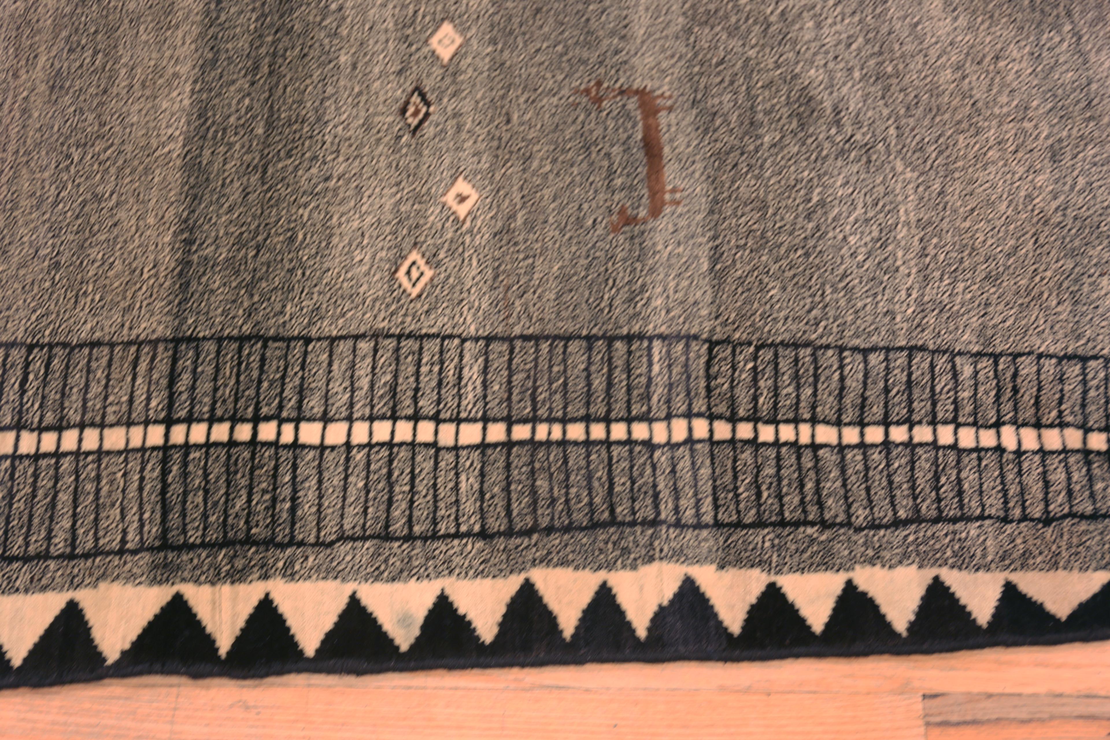 Annodato a mano Nazmiyal Collection Vintage Persian Gabbeh Rug 3 ft 4 in x 5 ft 8 in in vendita