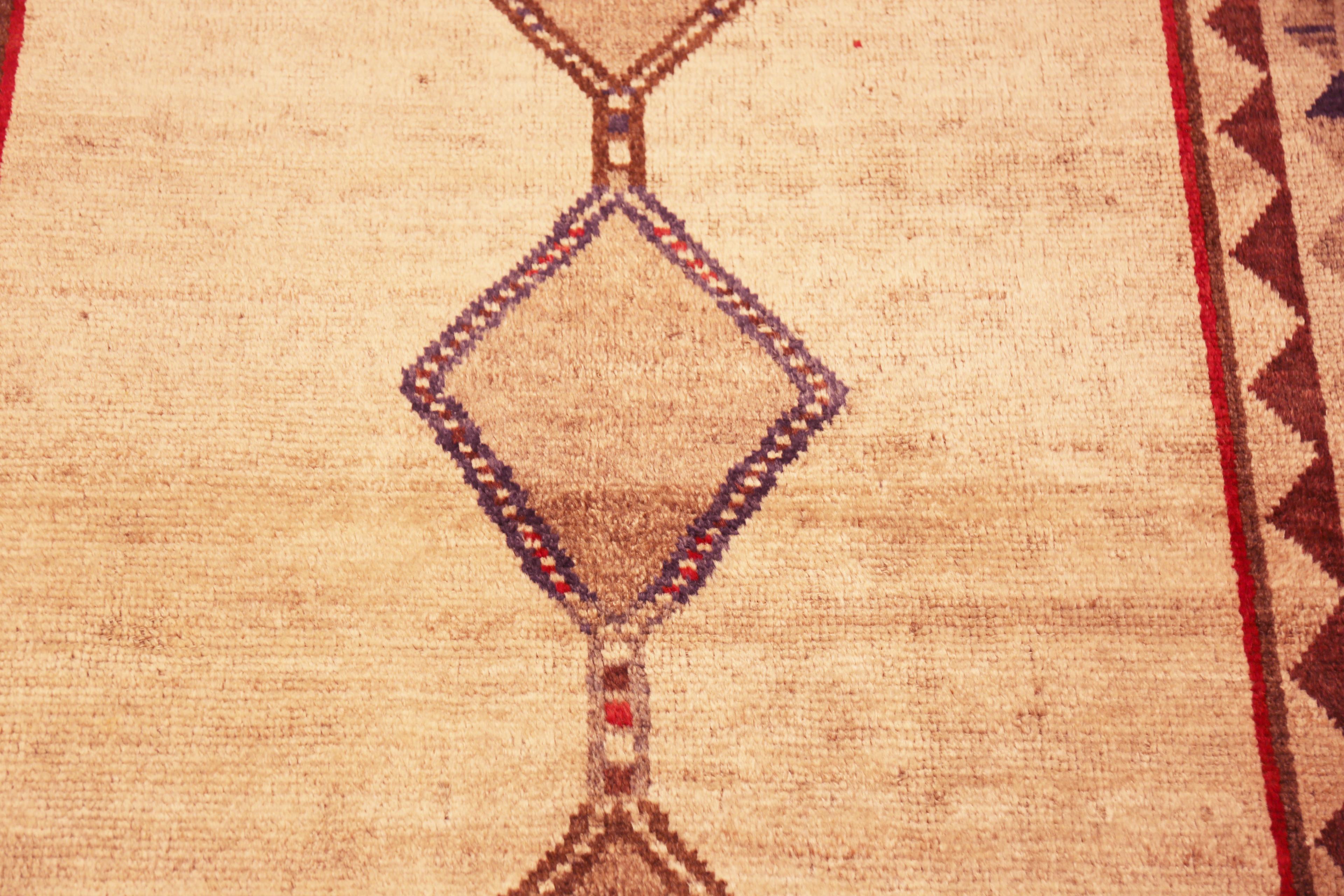 Persiano Tappeto Nazmiyal Collection Vintage Persian Gabbeh 3 ft 7 in x 5 ft 9 in in vendita