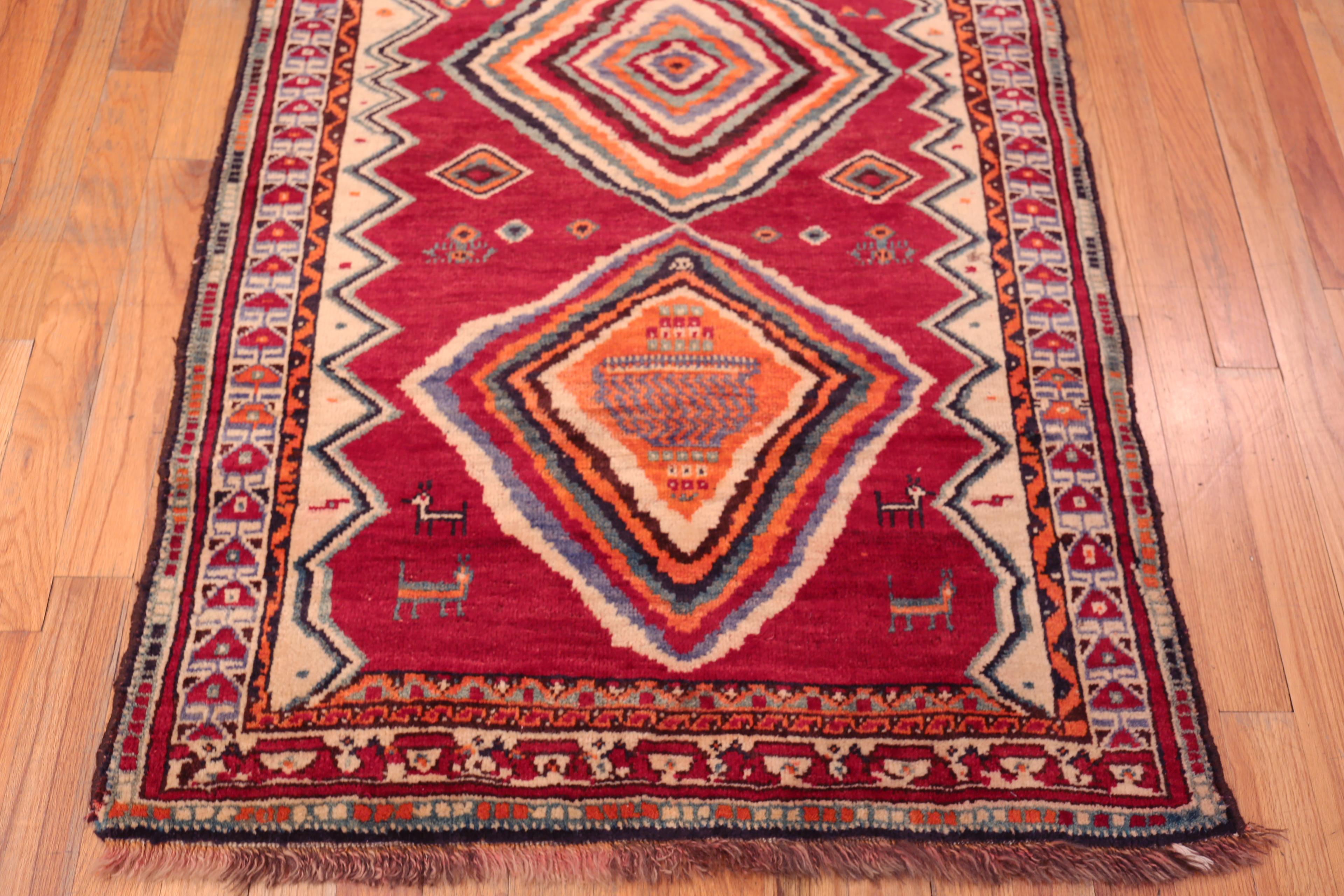 Tappeto Nazmiyal Collection Vintage Persian Gabbeh 3 ft 9 in x 6 ft 1 in In condizioni buone in vendita a New York, NY