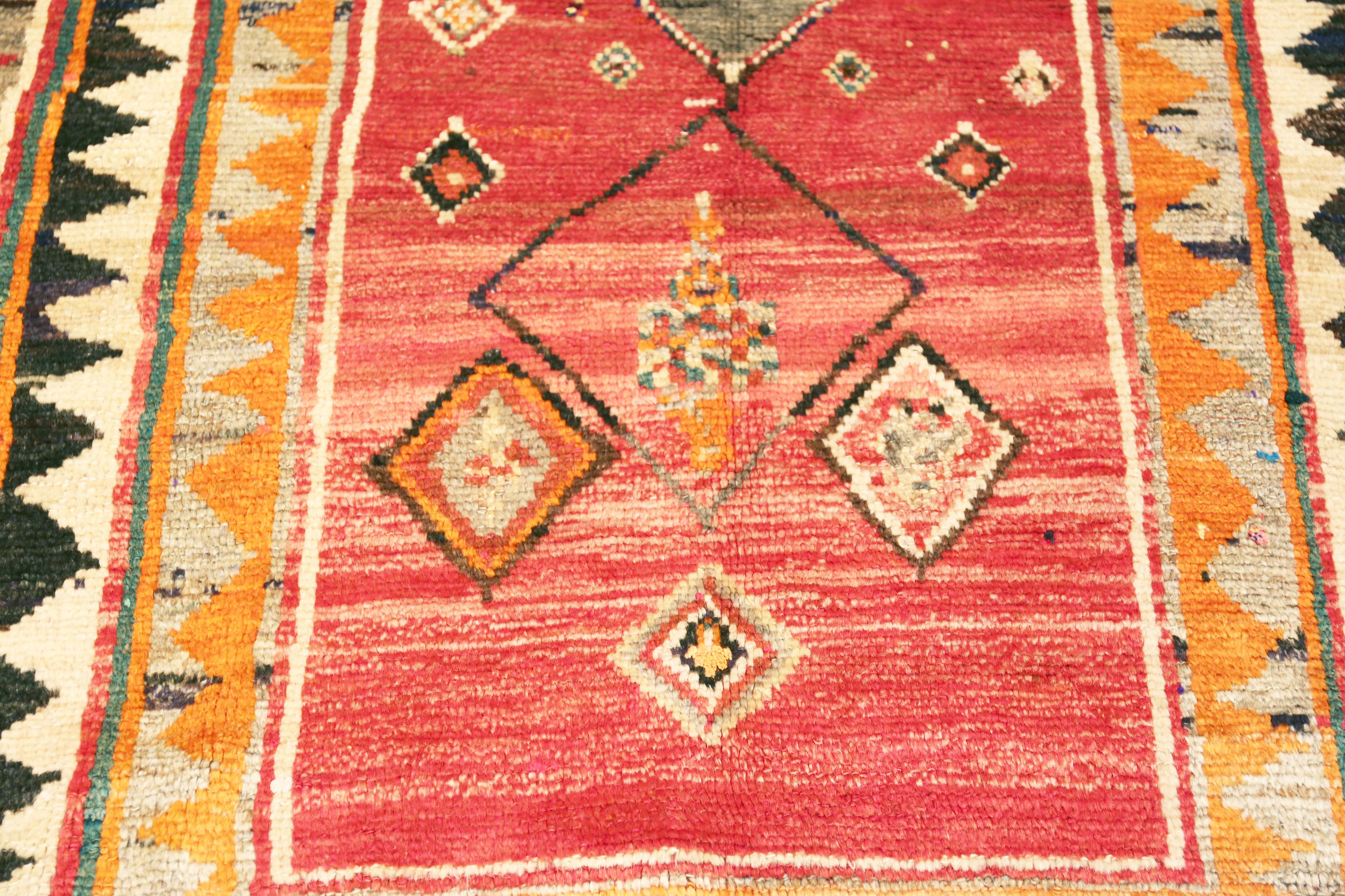 Nazmiyal Collection Vintage persischen Gabbeh Teppich 4 ft 6 in x 7 ft 6 in (Handgeknüpft) im Angebot