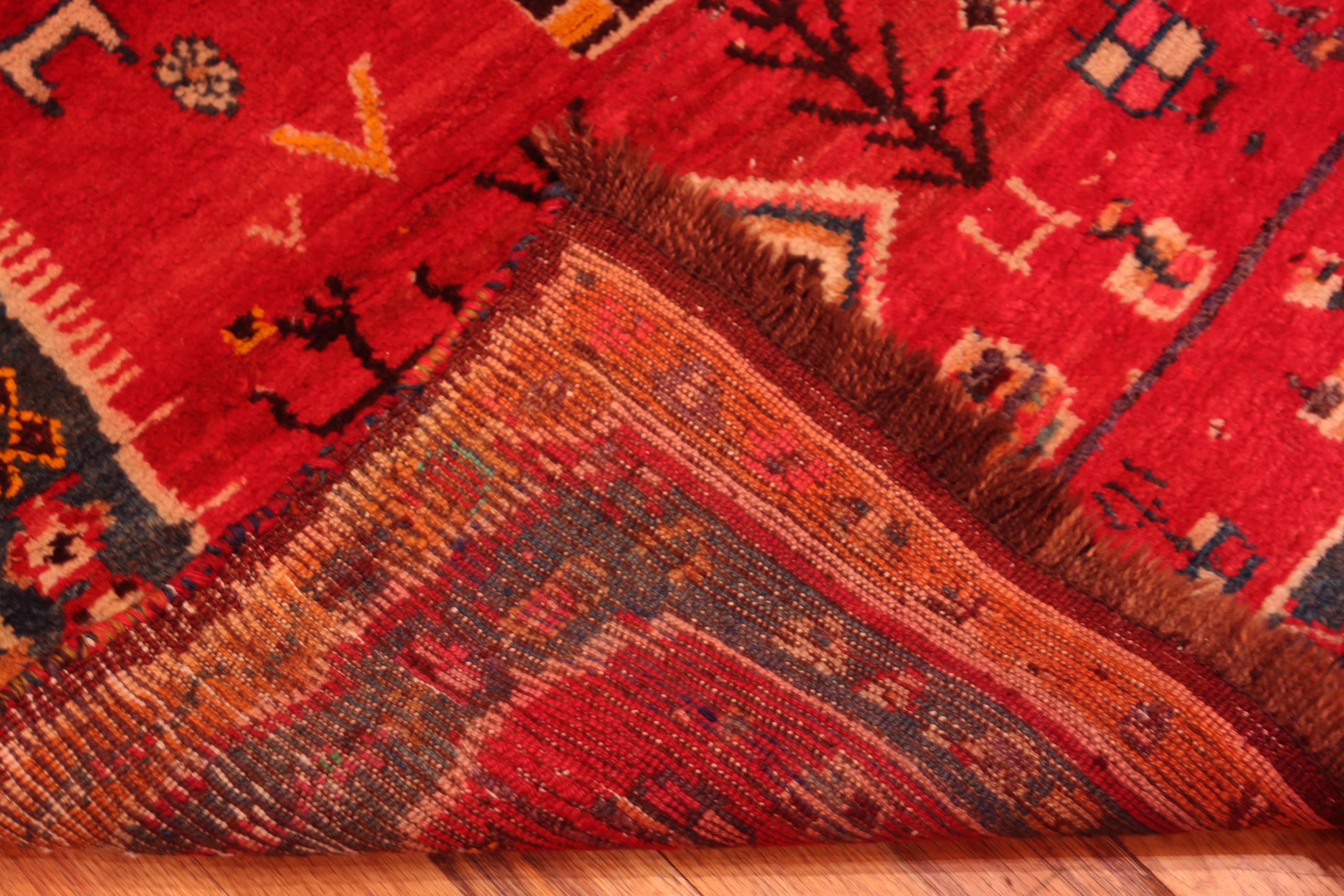 Eclectic Tribal Vintage Persian Gabbeh Rug, Herkunftsland: Persien, CIRCA Datum: 1980s