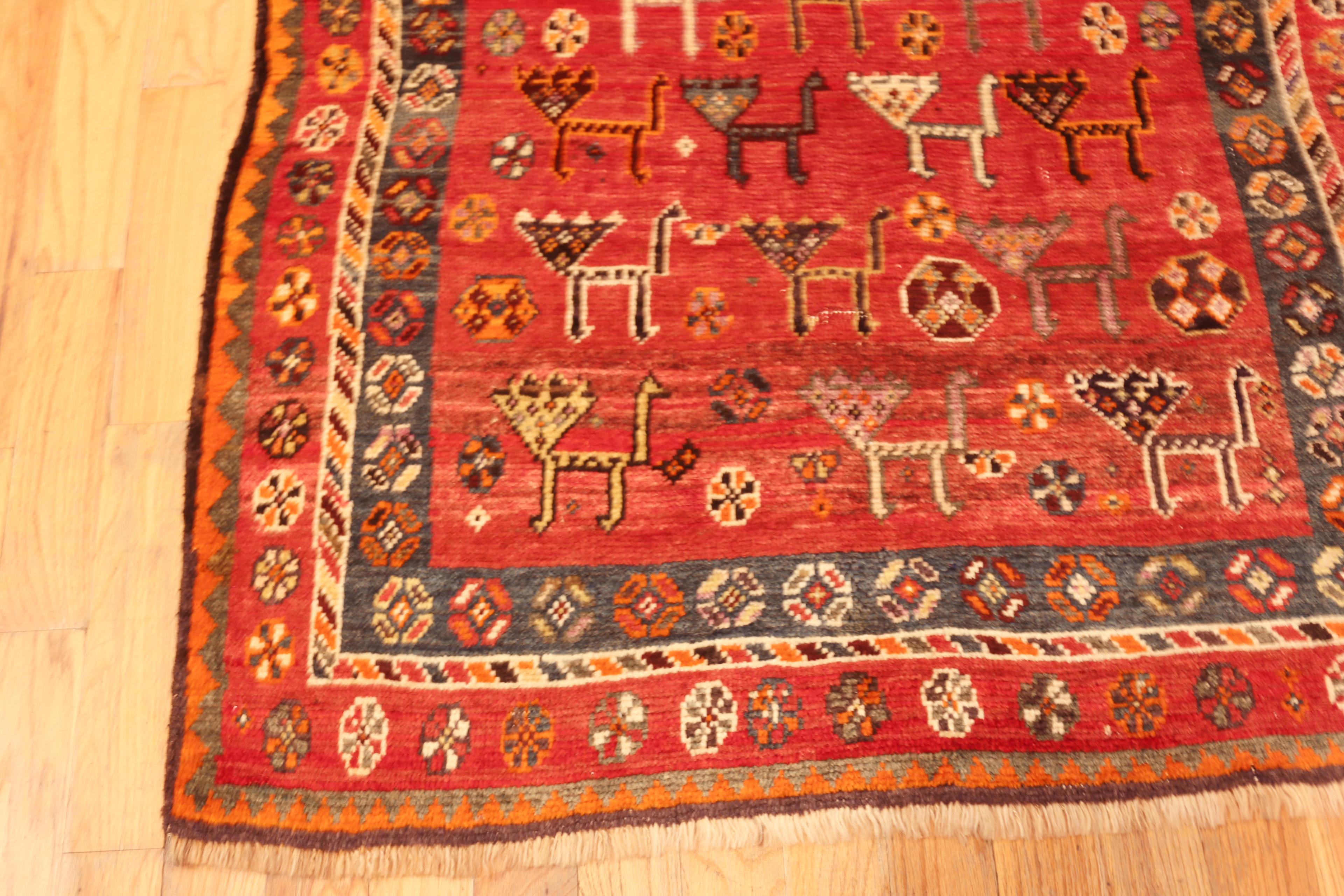 Persiano Nazmiyal Collection Vintage Persian Gabbeh Rug With Motifs 4 ft x 7 ft 3 in in vendita