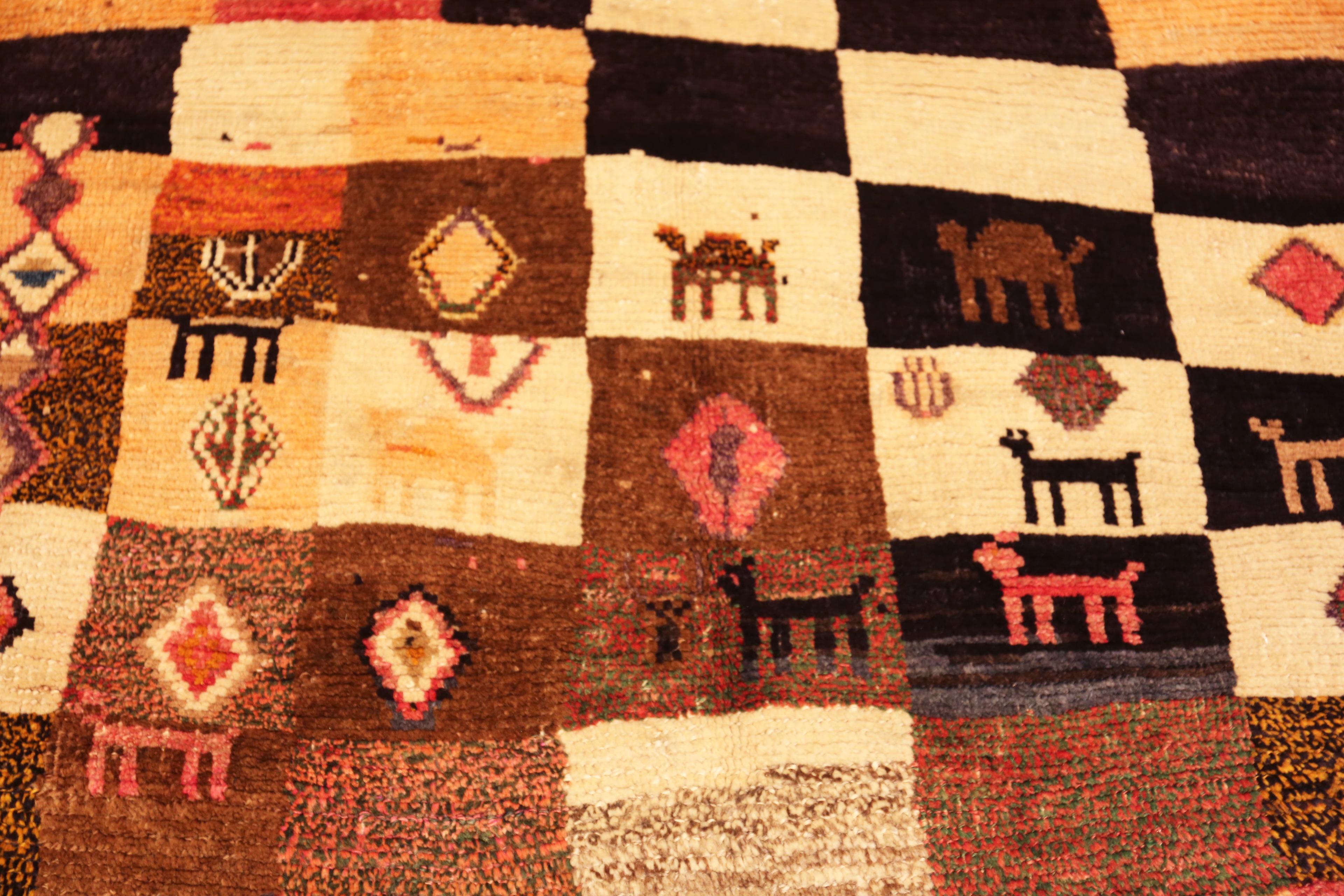 XX secolo Nazmiyal Collection Tappeto Tribale Persiano Vintage Gabbeh 4 ft x 6 ft 4 in in vendita