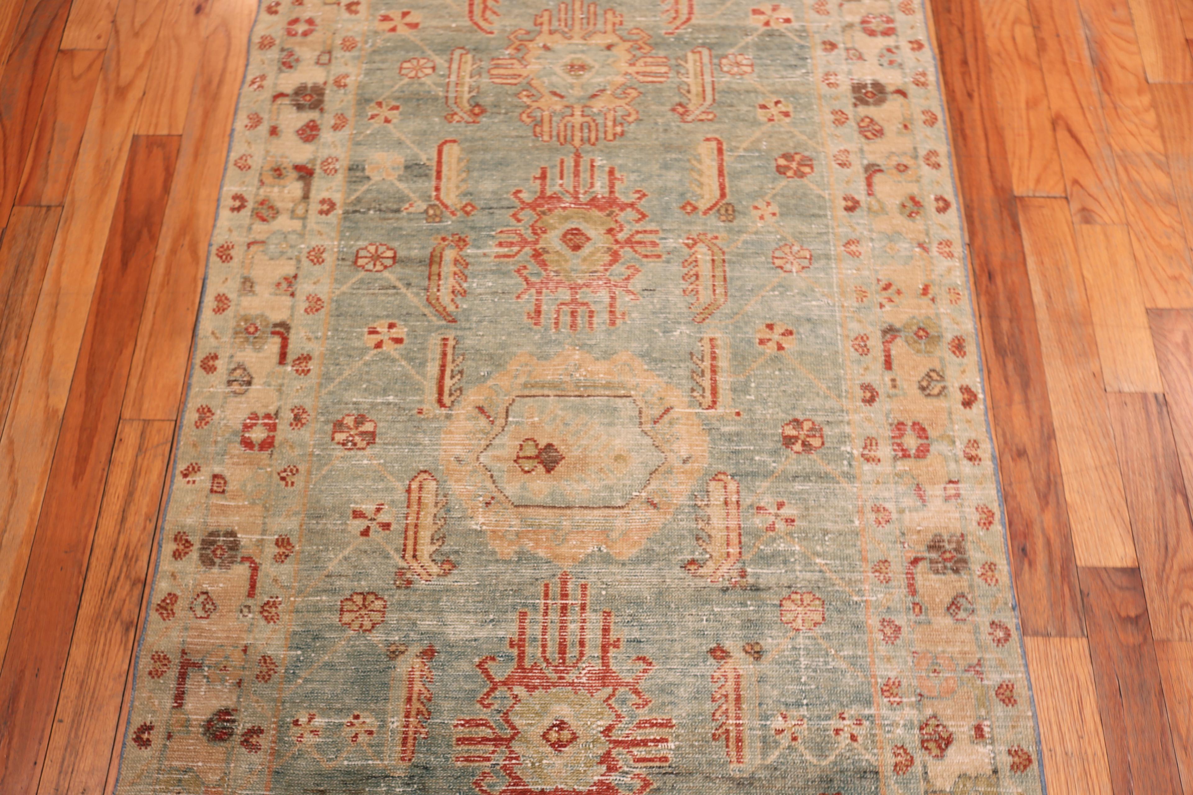 Nazmiyal Collection Vintage Persisch Malayer Läufer Teppich 3 ft 9 in x 16 ft 7 in im Zustand „Gut“ im Angebot in New York, NY