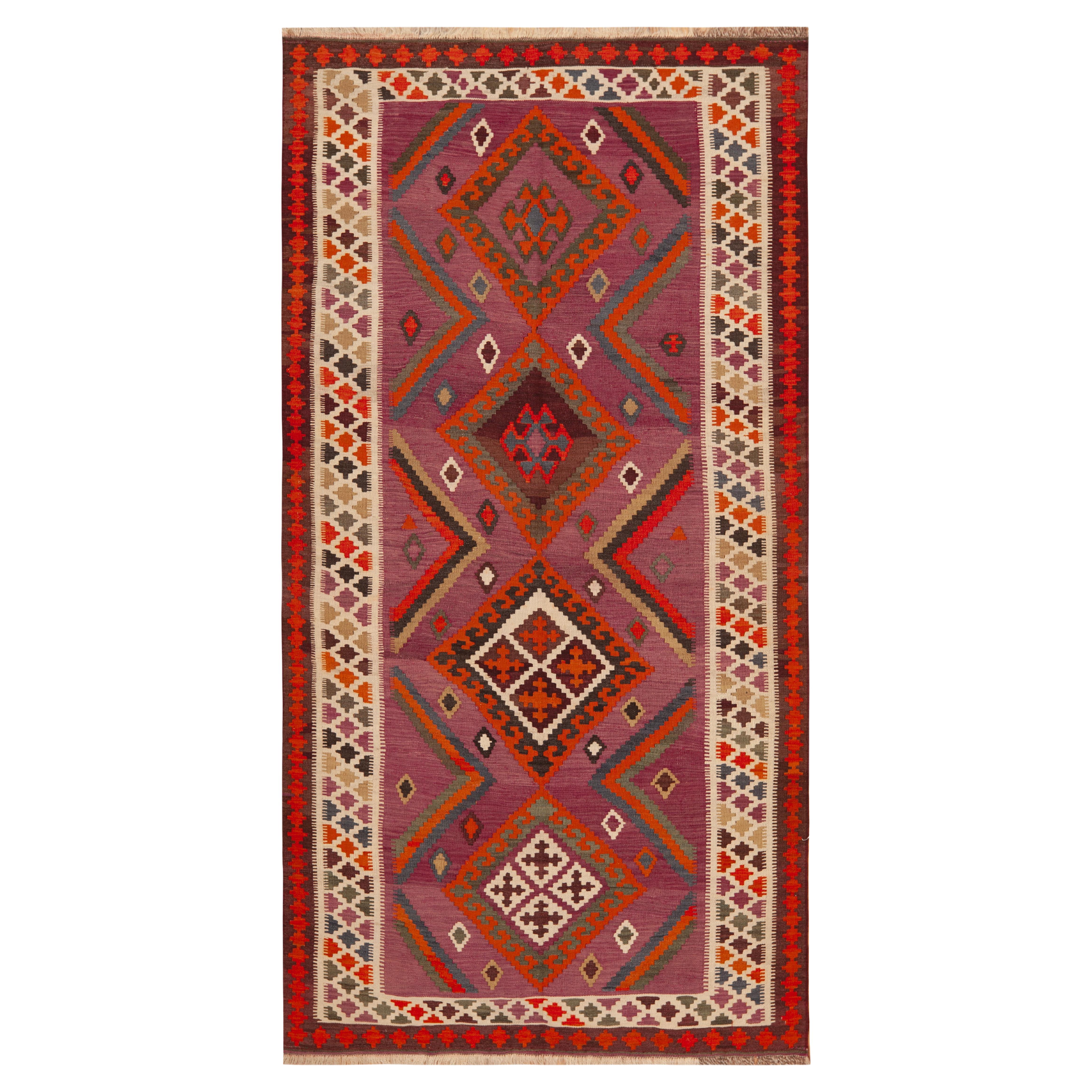 What is the difference between kilim and Dhurrie rugs?