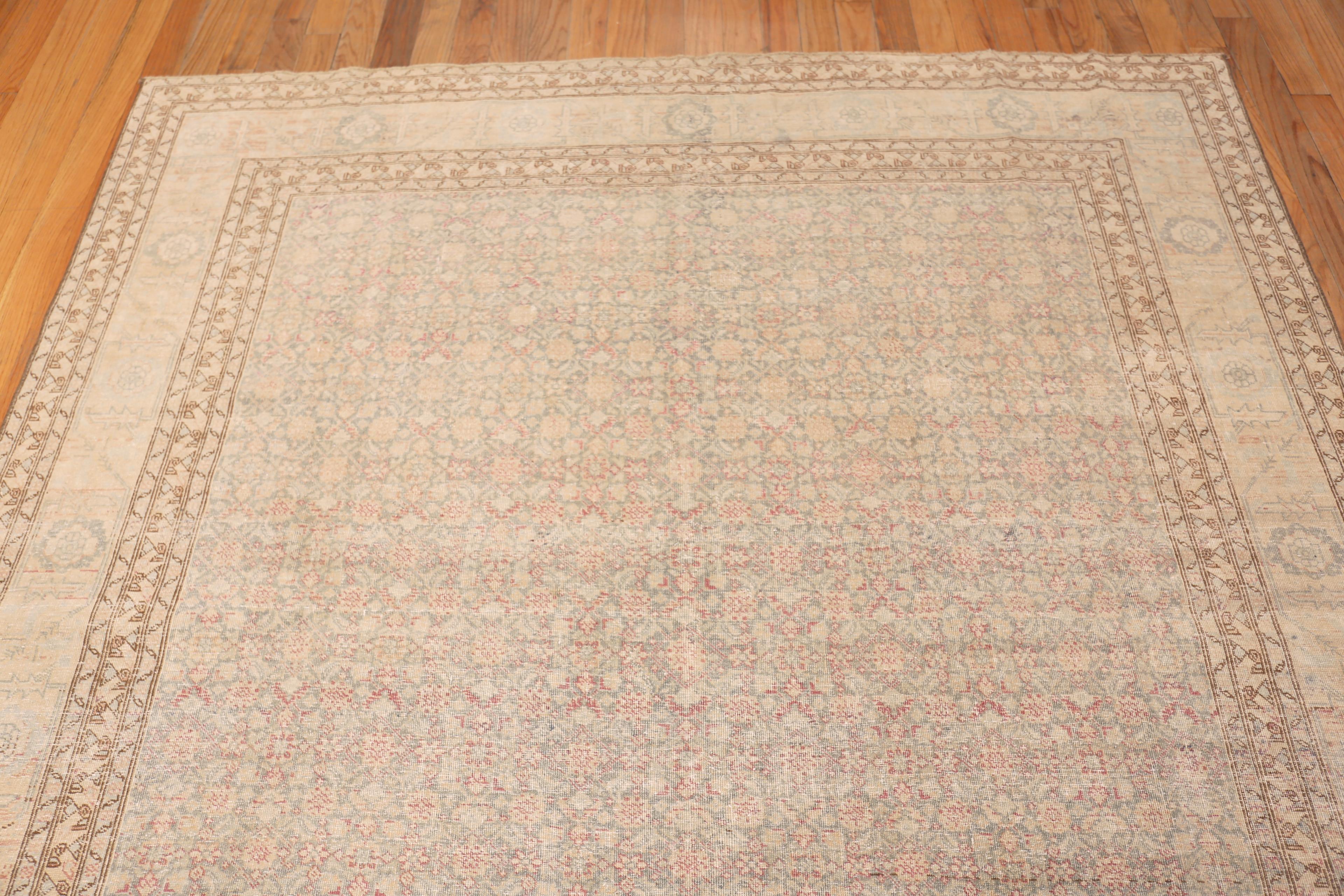 Collection Nazmiyal Collection Vintage Persian Tabriz Rug 7 ft 5 in x 11 ft 5 in en vente 1