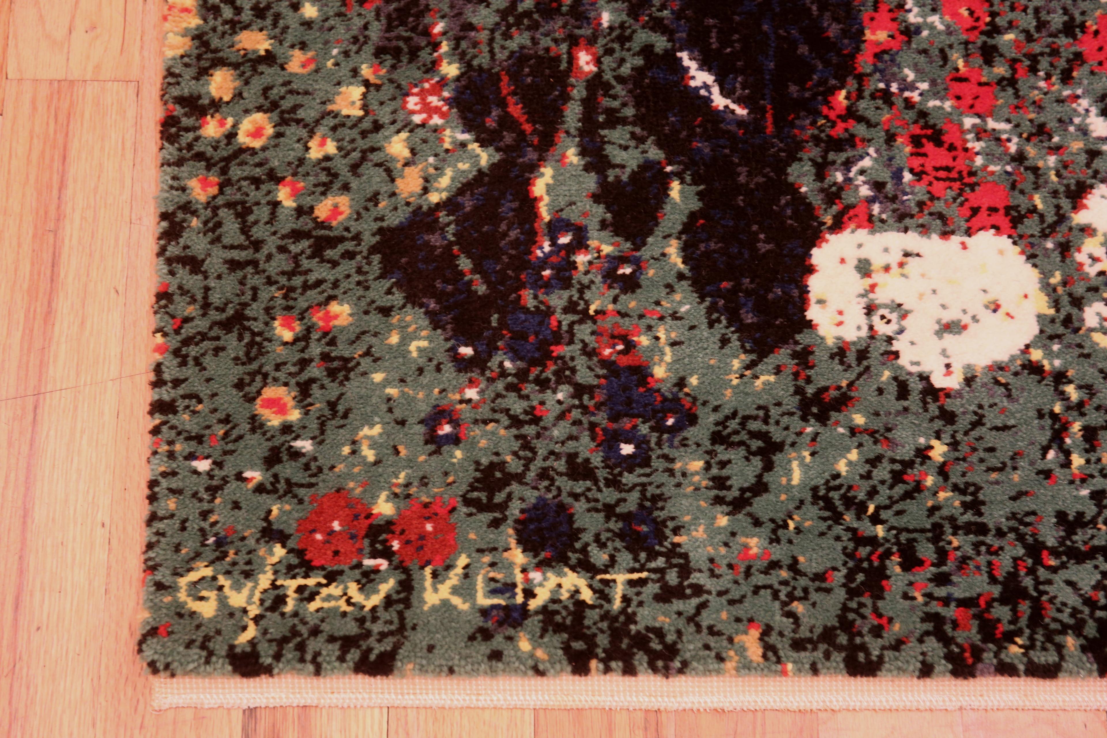 Skandinavischer Gustav Klimt-Teppich im Vintage-Stil.2 ft 8 in x 3 ft 11 in (Skandinavische Moderne) im Angebot