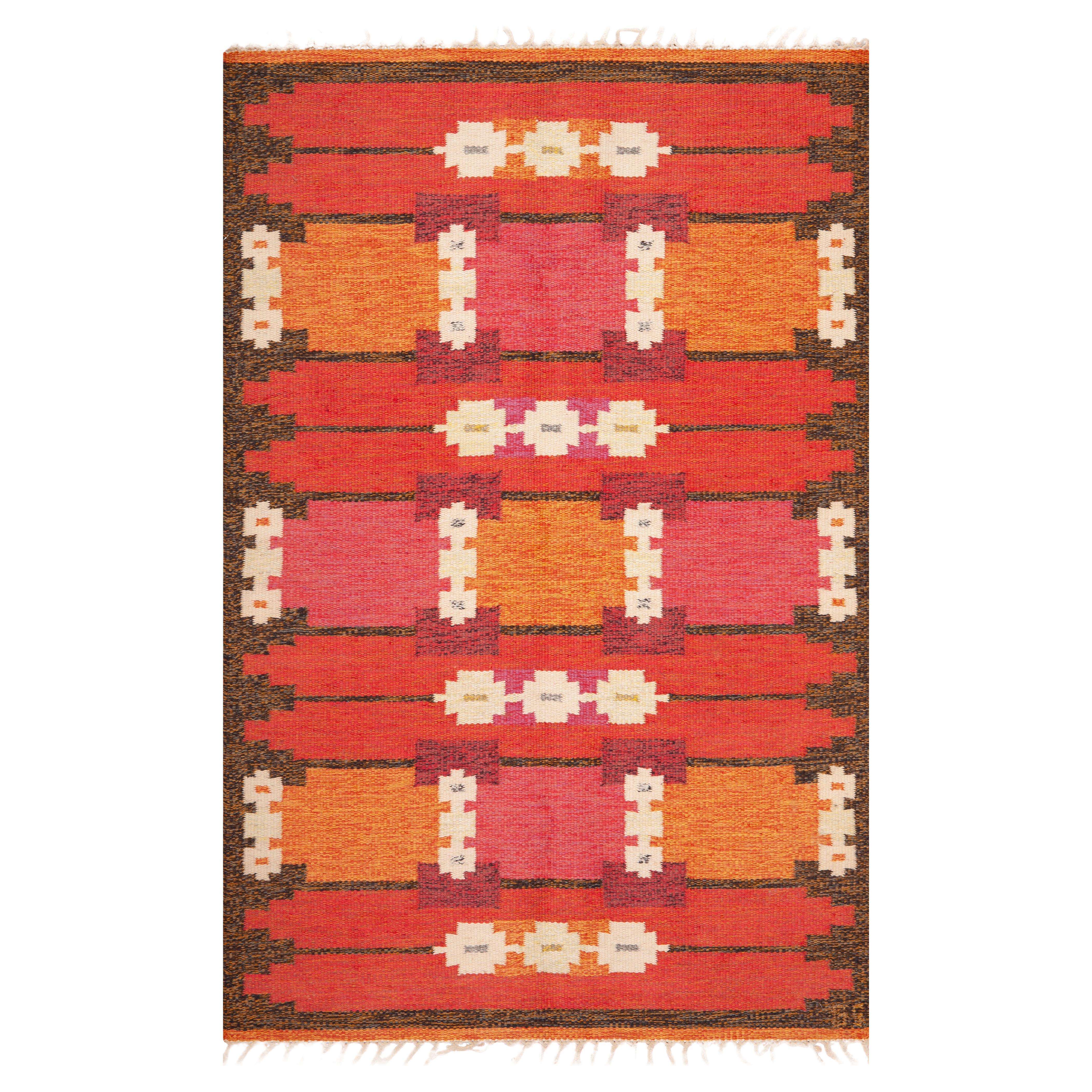 Nazmiyal Collection Vintage Swedish Kilim Rug 4 ft 4 in x 6 ft 7 in im Angebot