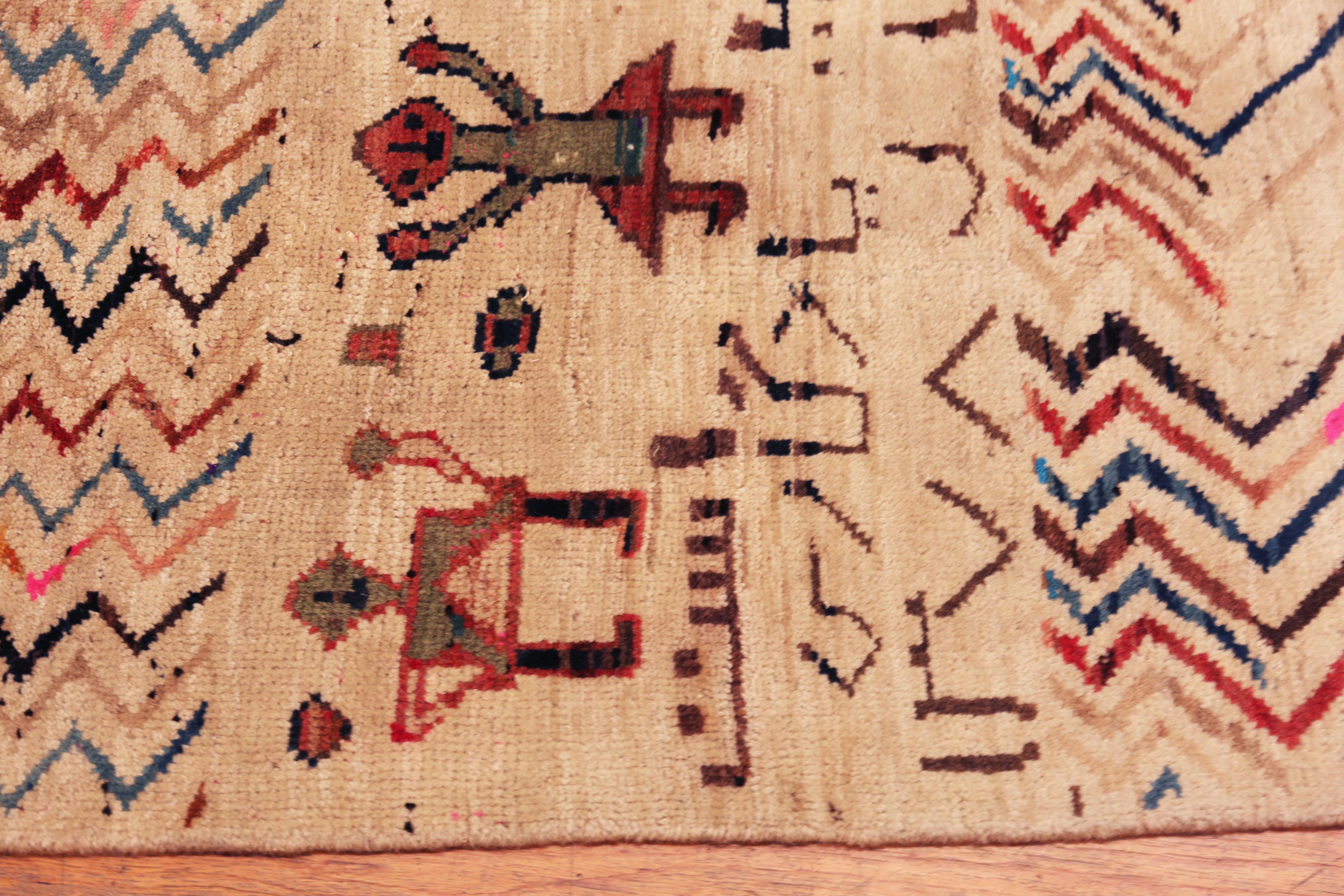 Nazmiyal Collection Vintage Tribal persischen Gabbeh Teppich 1 ft 10 in x 2 ft 8 in (Stammeskunst) im Angebot