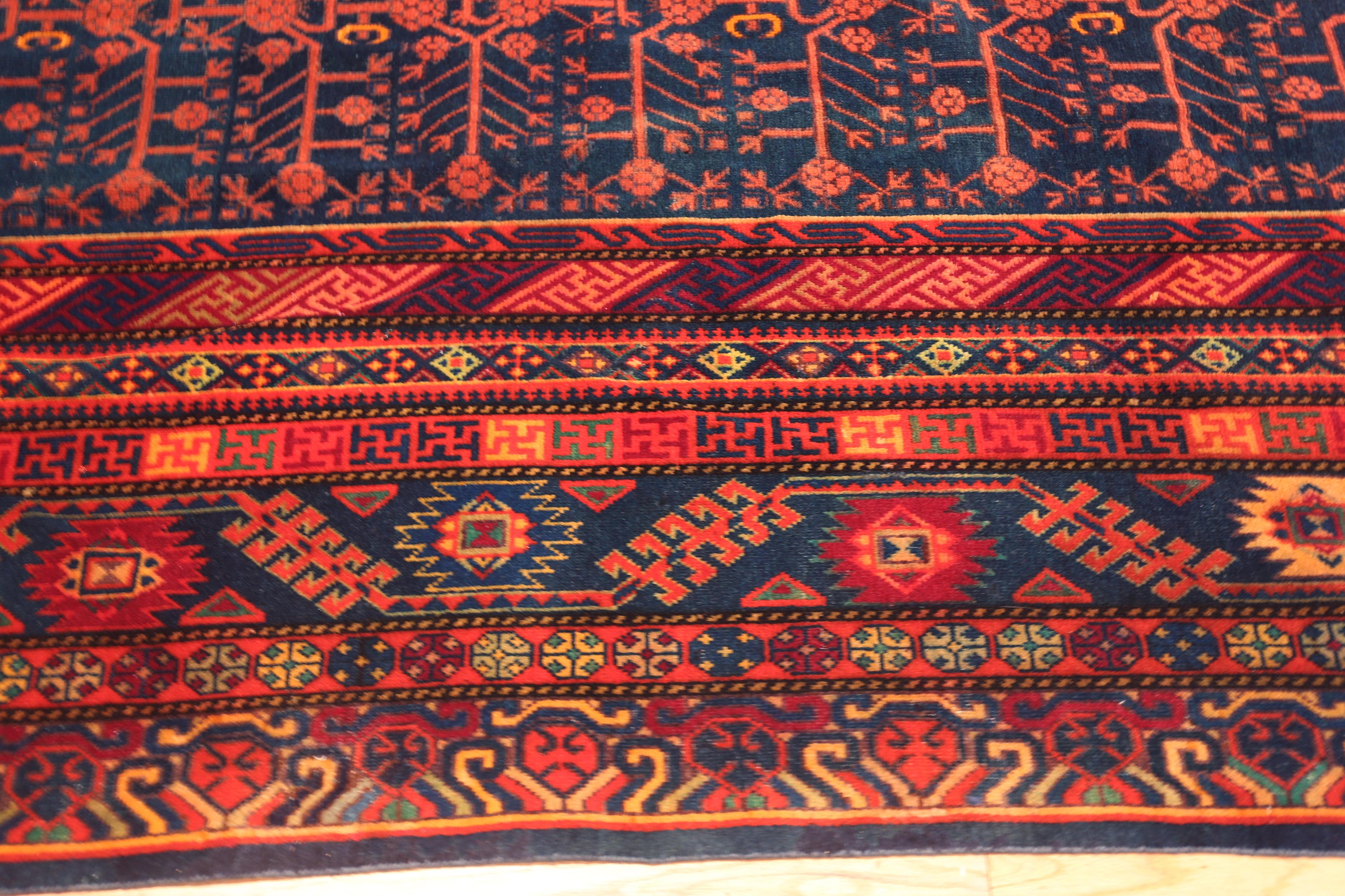Nazmiyal Collection Vintage Turkestan Khotan 9 ft 5 in x 13 ft (Ostturkestanisch) im Angebot