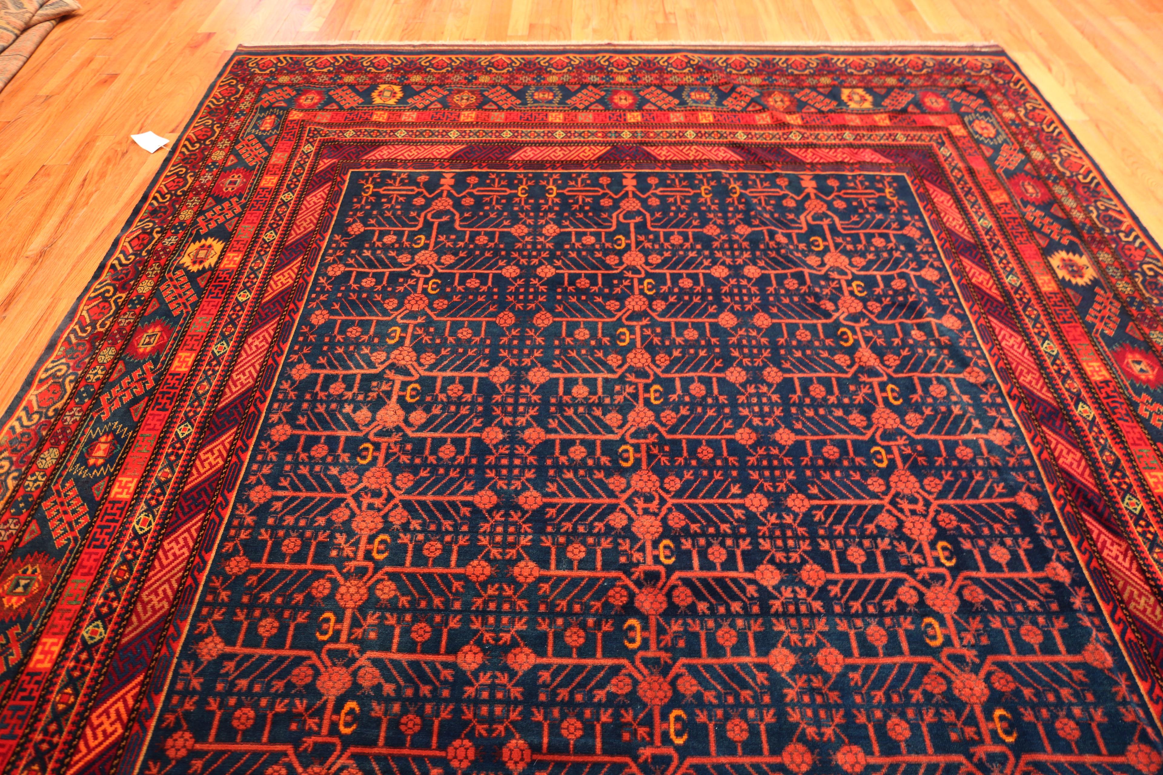 Nazmiyal Collection Vintage Turkestan Khotan 9 ft 5 in x 13 ft (Wolle) im Angebot