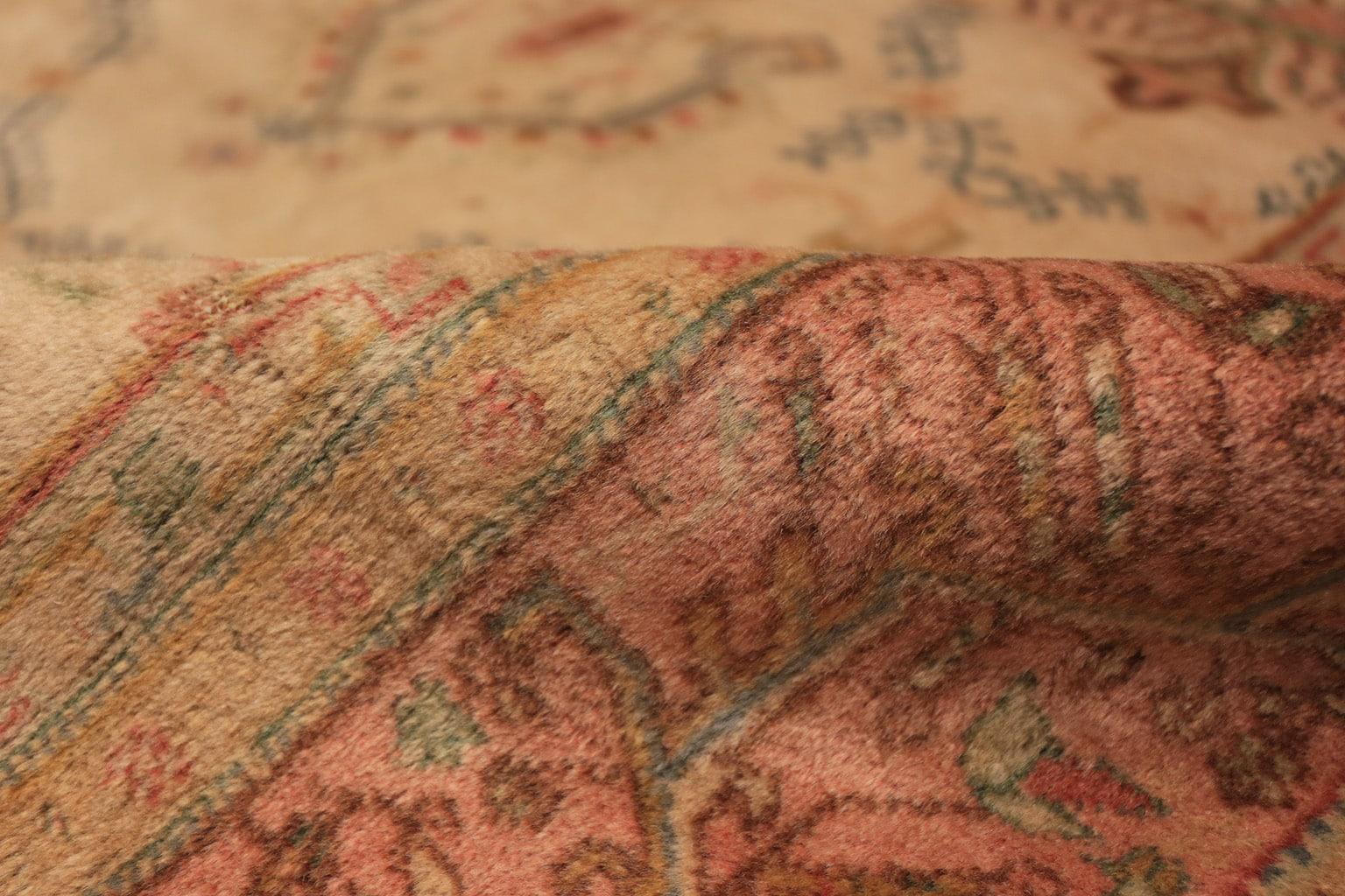 Türkischer Sivas-Teppich im Vintage-Stil. Größe: 3,36 in x 5,27 m (20. Jahrhundert) im Angebot