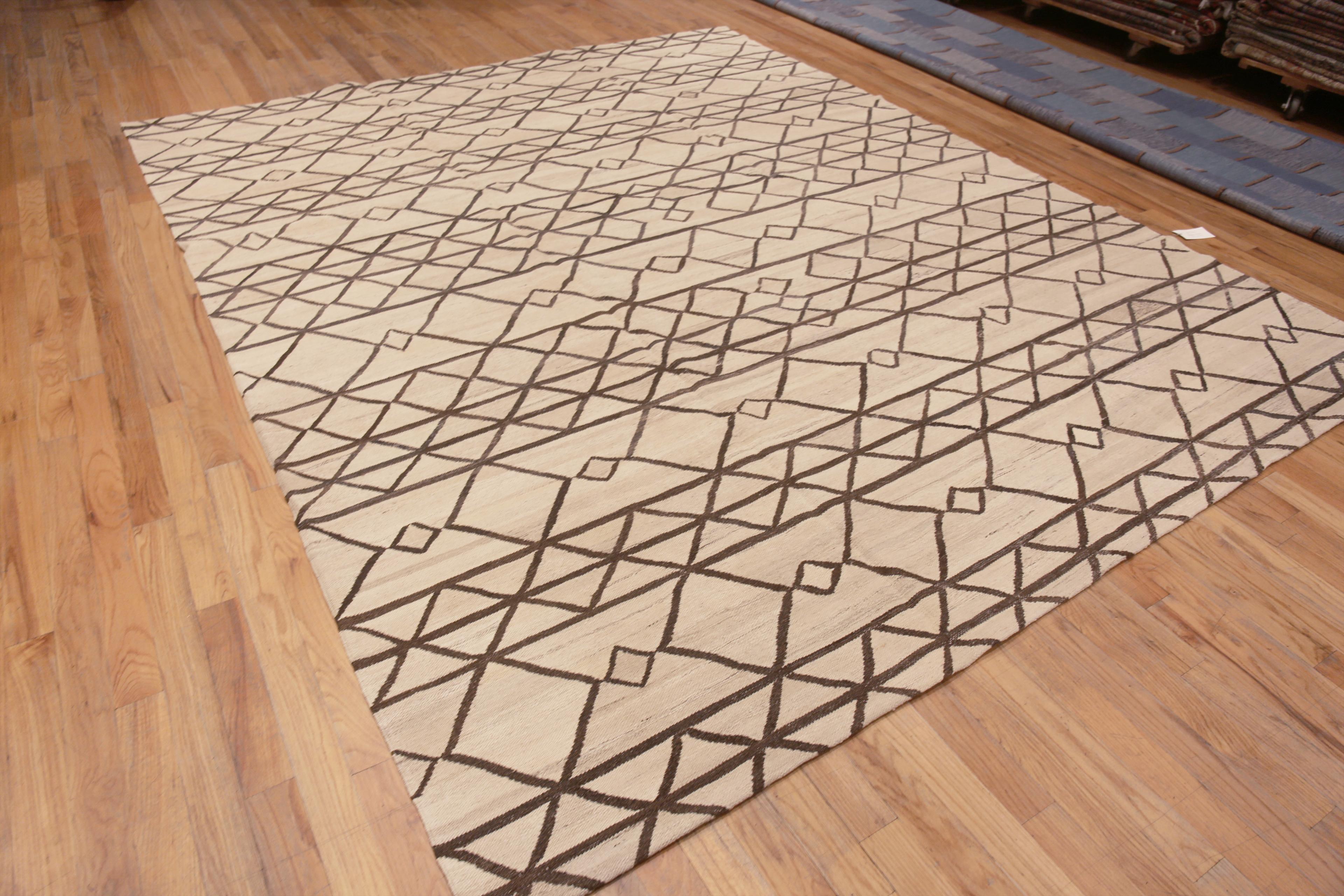 Lovely White And Brown Geometric Contemporary Modern Room Size Area Kilim Rug, Country of origin: Central Asia, Circa date: Modern Rugs