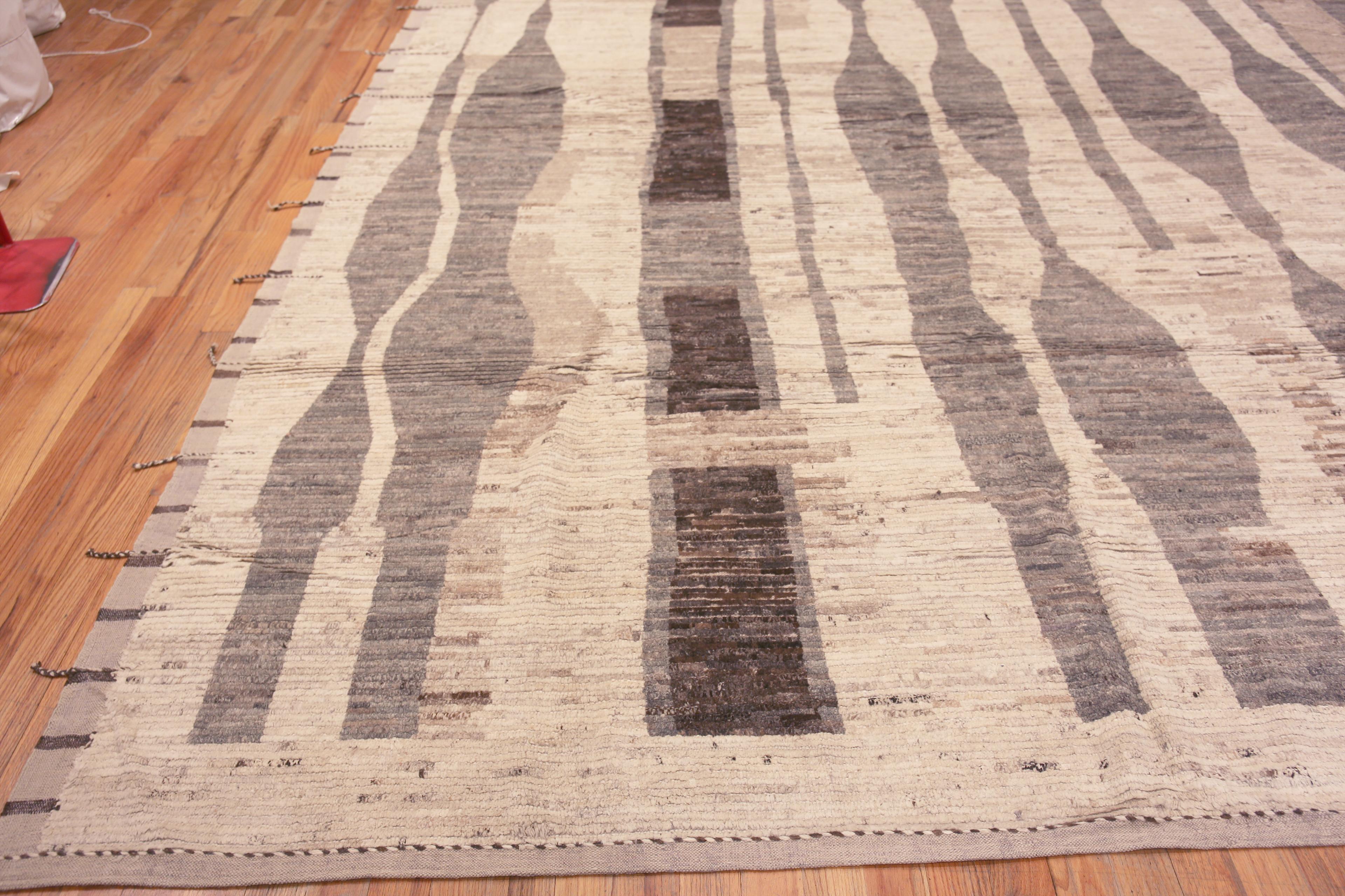 Contemporary Nazmiyal Collection Wool Pile Primitive Tribal Design Modern Rug 14'2