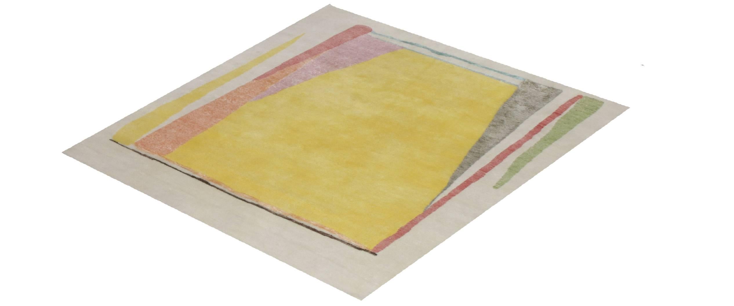 Hand-Knotted  Yellow Abstract Mid Century Modern Rug 5 ft 1 in x 5 ft 2 in For Sale