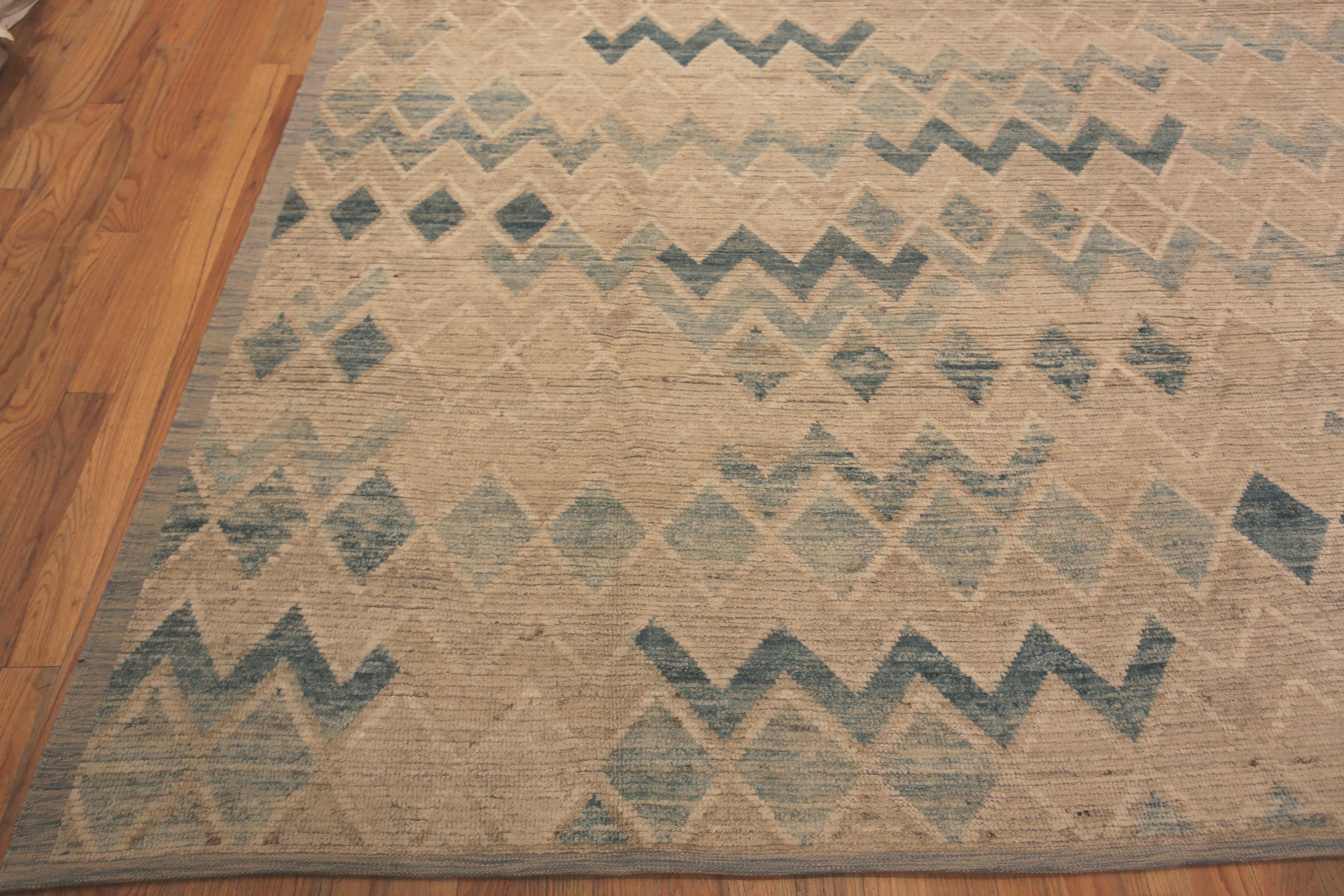 Other Nazmiyal Collection Zigzag Design Modern Central Asian Rug.15 ft 5 inx 21 ft 2in For Sale
