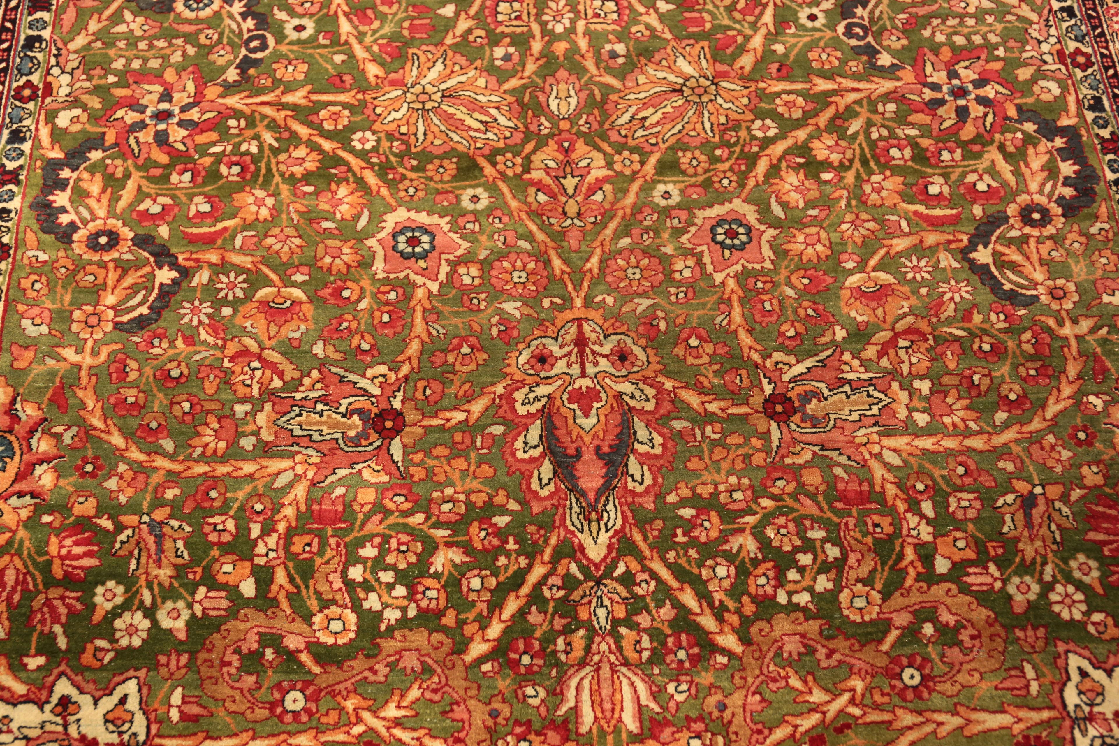 Gallery Size Antique Persian Tehran Rug. 7 ft x 15 ft 1 in In Good Condition For Sale In New York, NY