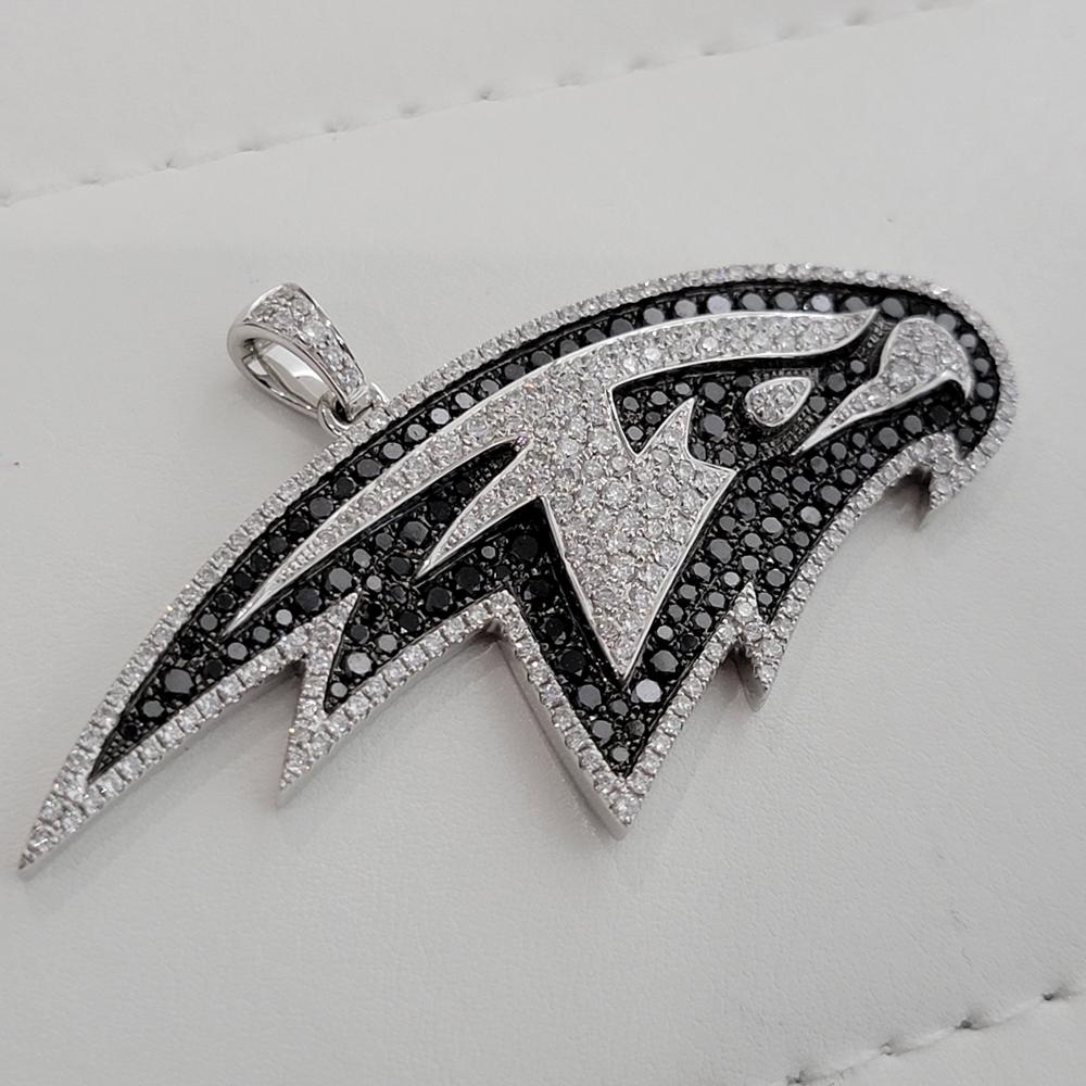 Ciondolo con diamante in oro massiccio 14k con licenza ufficiale NBA Atlanta Hawks di Gameplan in vendita 2