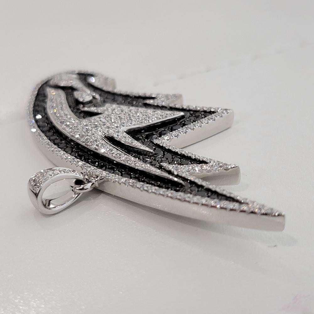 Ciondolo con diamante in oro massiccio 14k con licenza ufficiale NBA Atlanta Hawks di Gameplan in vendita 4