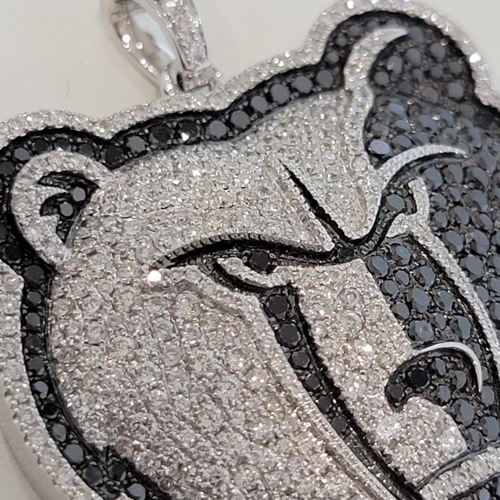 Pendentif Memphis Grizzlies en or 14 carats et diamants, autorisé officielment par Gameplan en vente 3