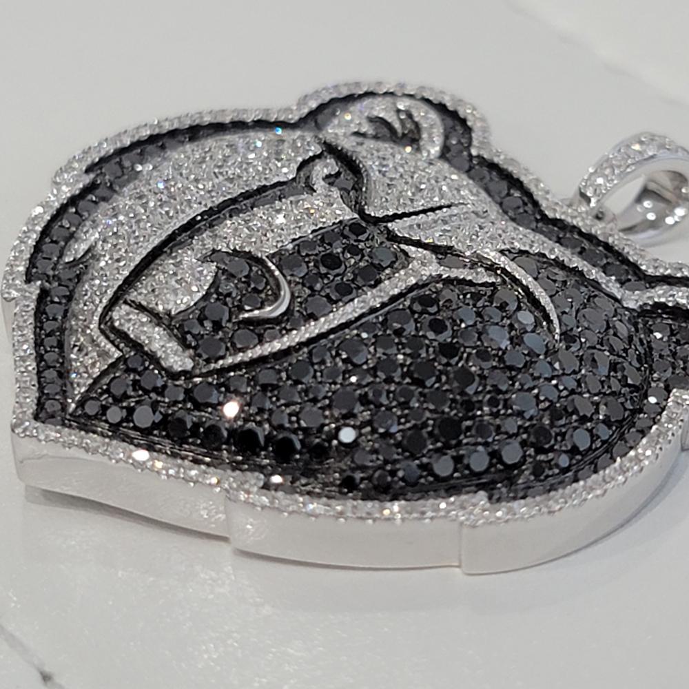 Pendentif Memphis Grizzlies en or 14 carats et diamants, autorisé officielment par Gameplan en vente 5