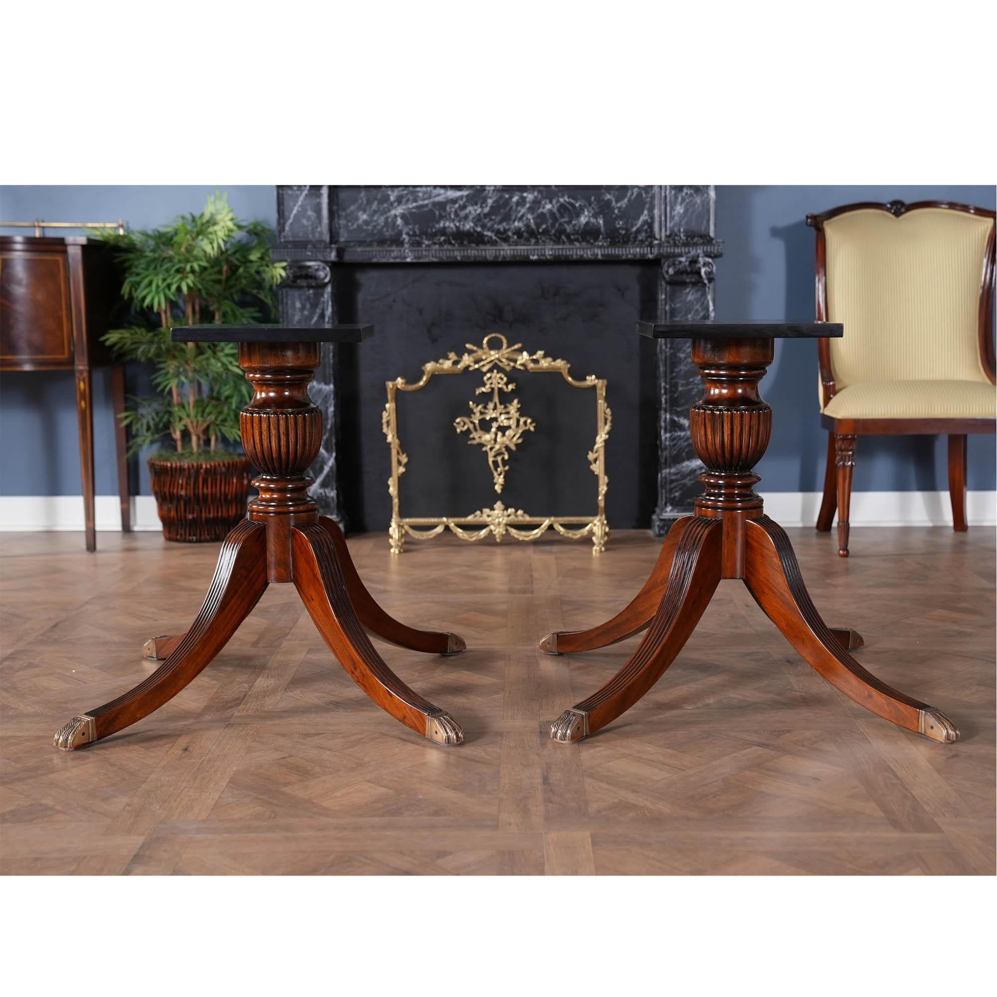 NCMP013 Mesa de Comedor Caoba Pedestal en Nuevo estado para la venta en Annville, PA