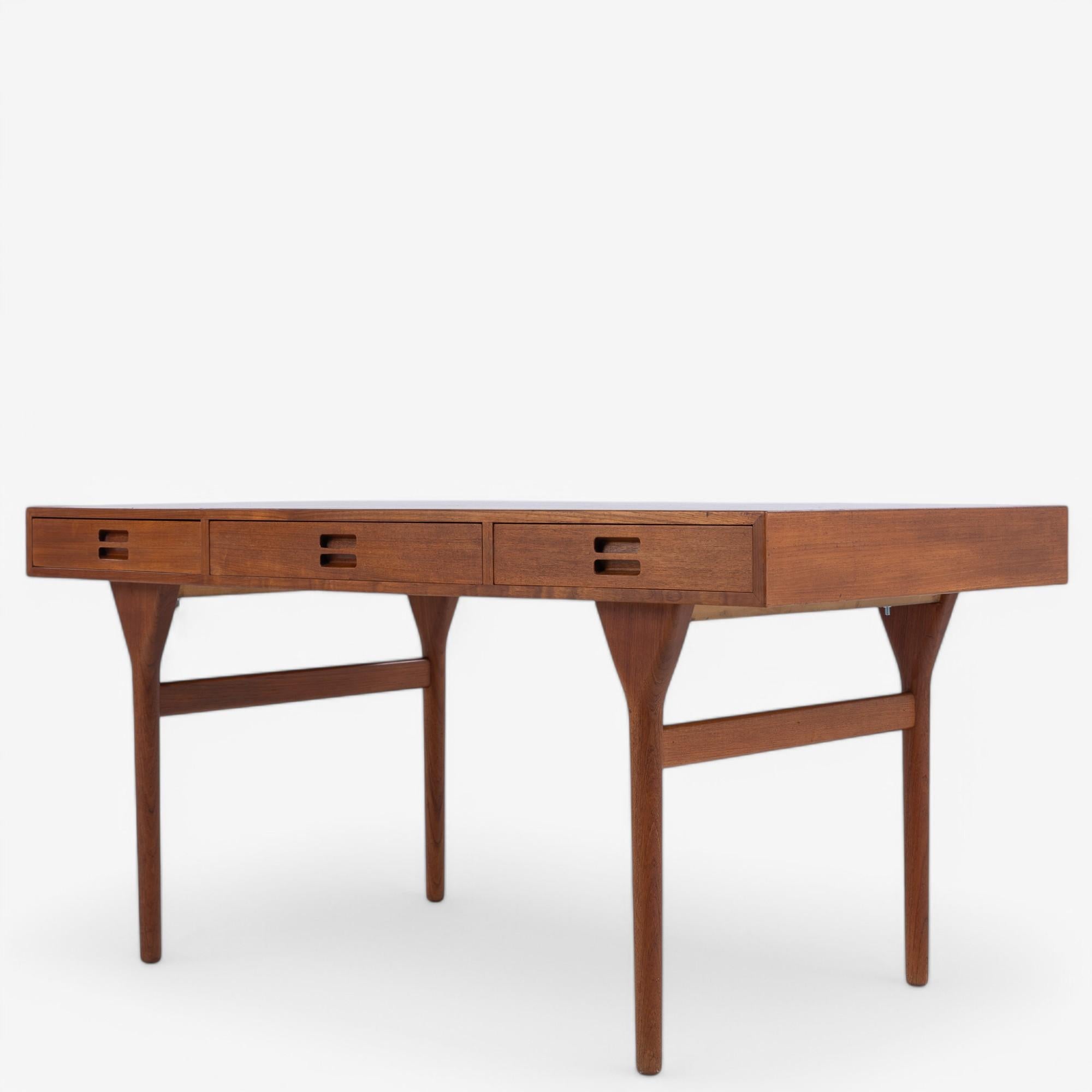 ND 93 - Desk in teak with three drawers with plaque from Illums Bolighus. Designed by Nanna Ditzel, made by Søren Willadsen.