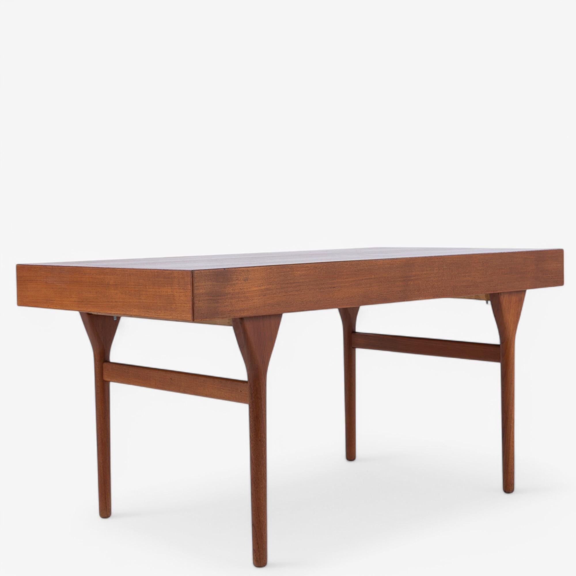 Mid-Century Modern ND 93 - Desk in teak by Nanna Ditzel