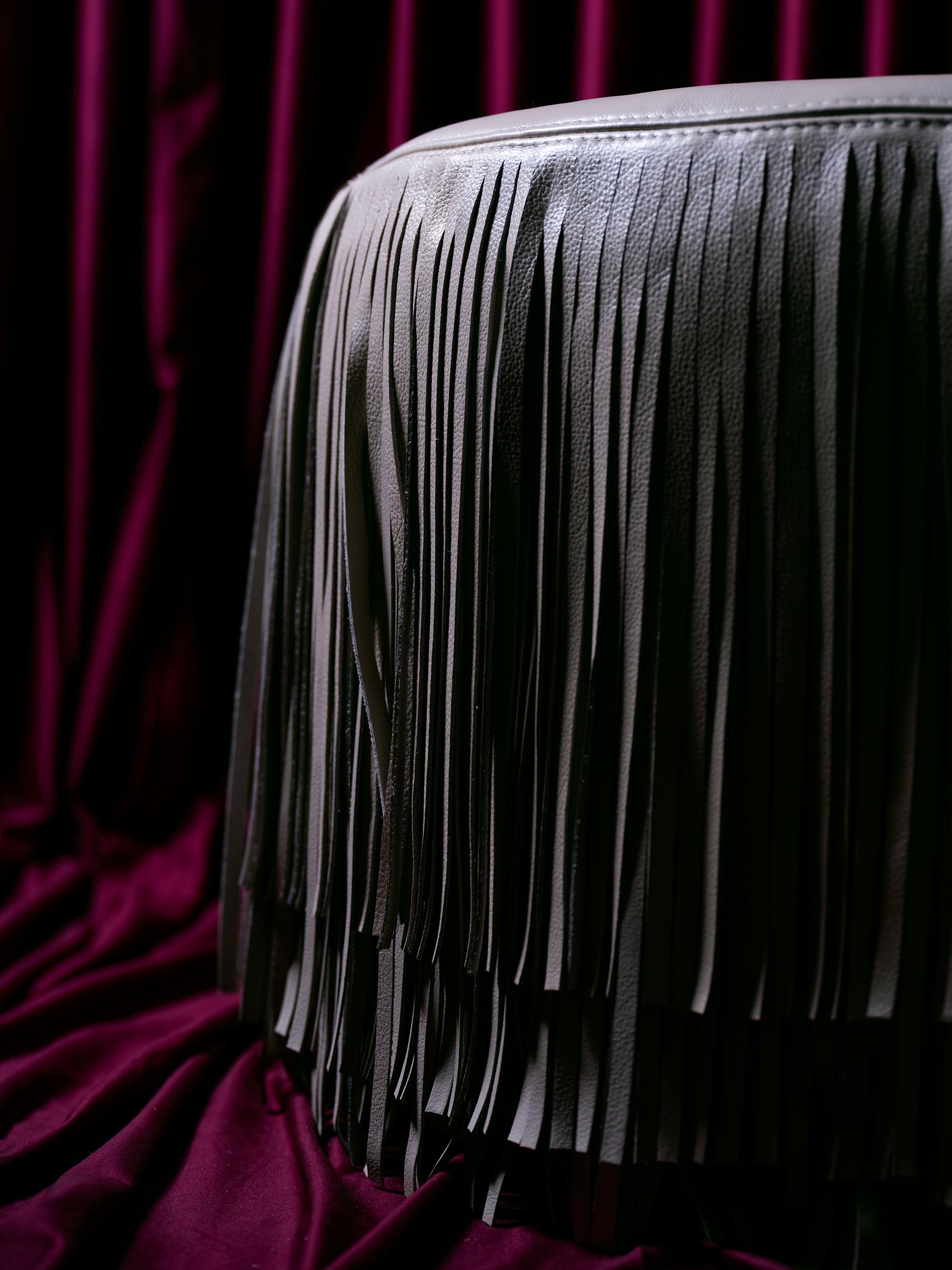 Ottoman Ndidi en cuir de couleur crème en vente 3
