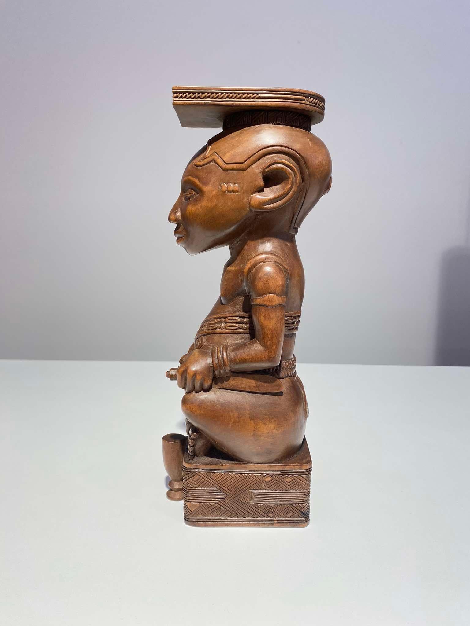 Statua di Ndop Kuba della tribù Kuba Ndengese Shoowa del Congo Kasaï Arte africana in vendita 4