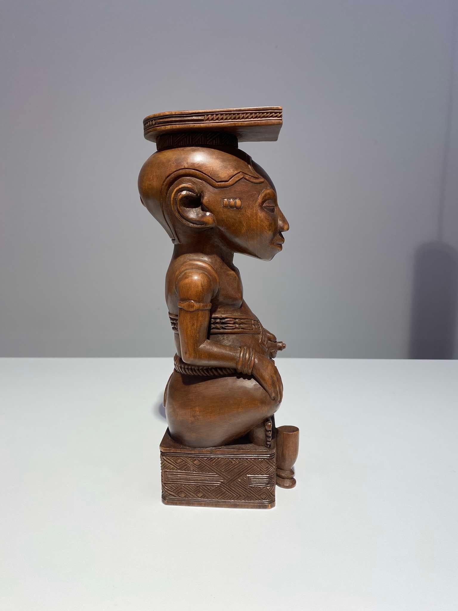 Statua di Ndop Kuba della tribù Kuba Ndengese Shoowa del Congo Kasaï Arte africana in vendita 7