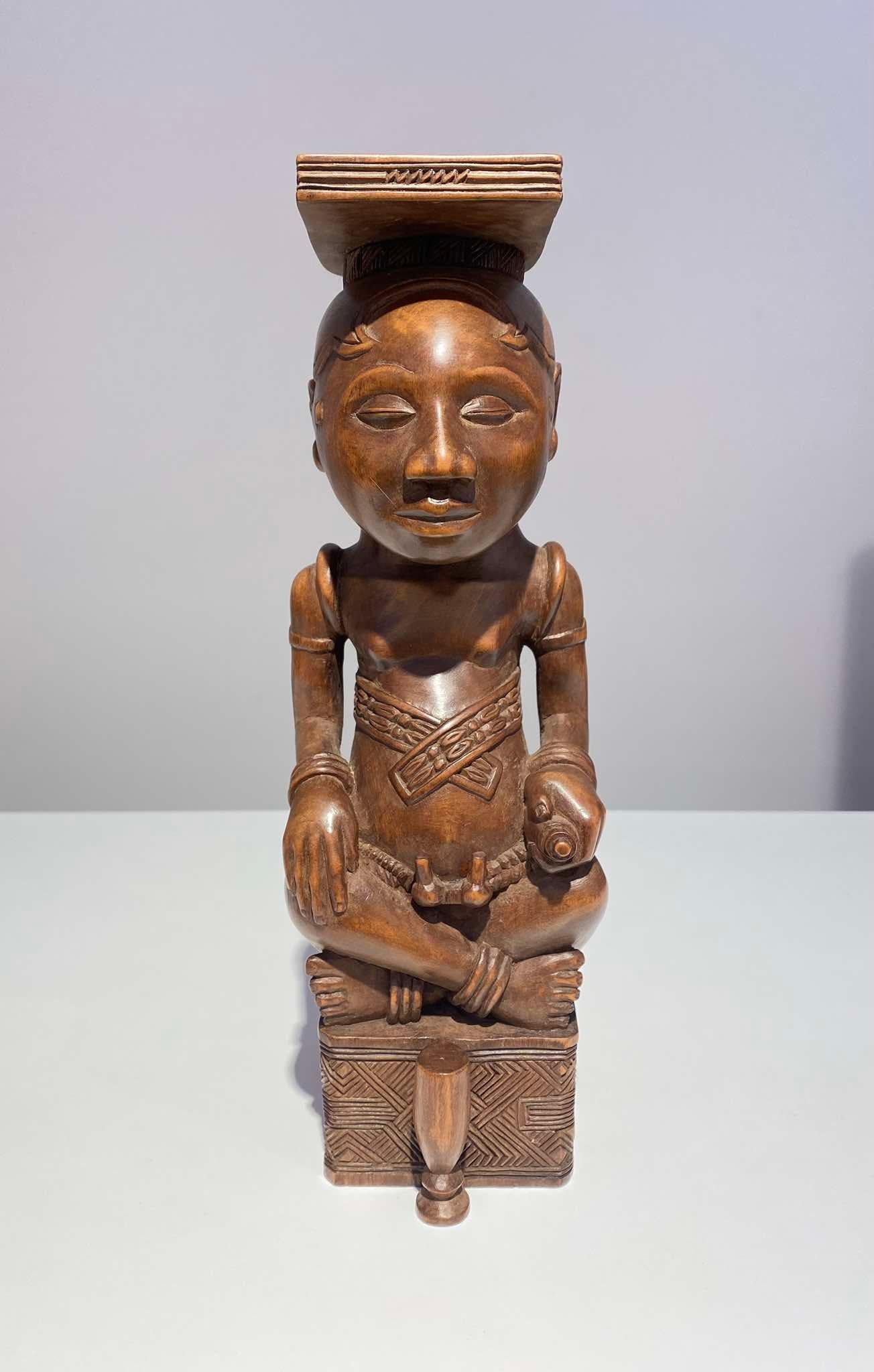 Congolese Statua di Ndop Kuba della tribù Kuba Ndengese Shoowa del Congo Kasaï Arte africana in vendita