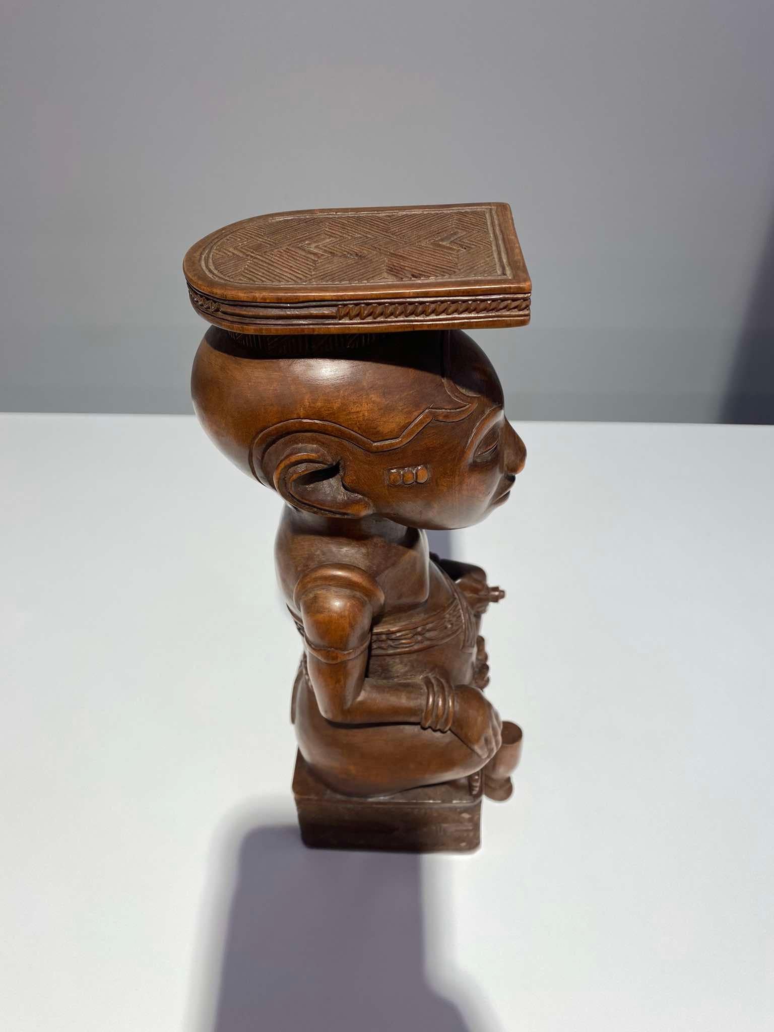 Statua di Ndop Kuba della tribù Kuba Ndengese Shoowa del Congo Kasaï Arte africana in vendita 2