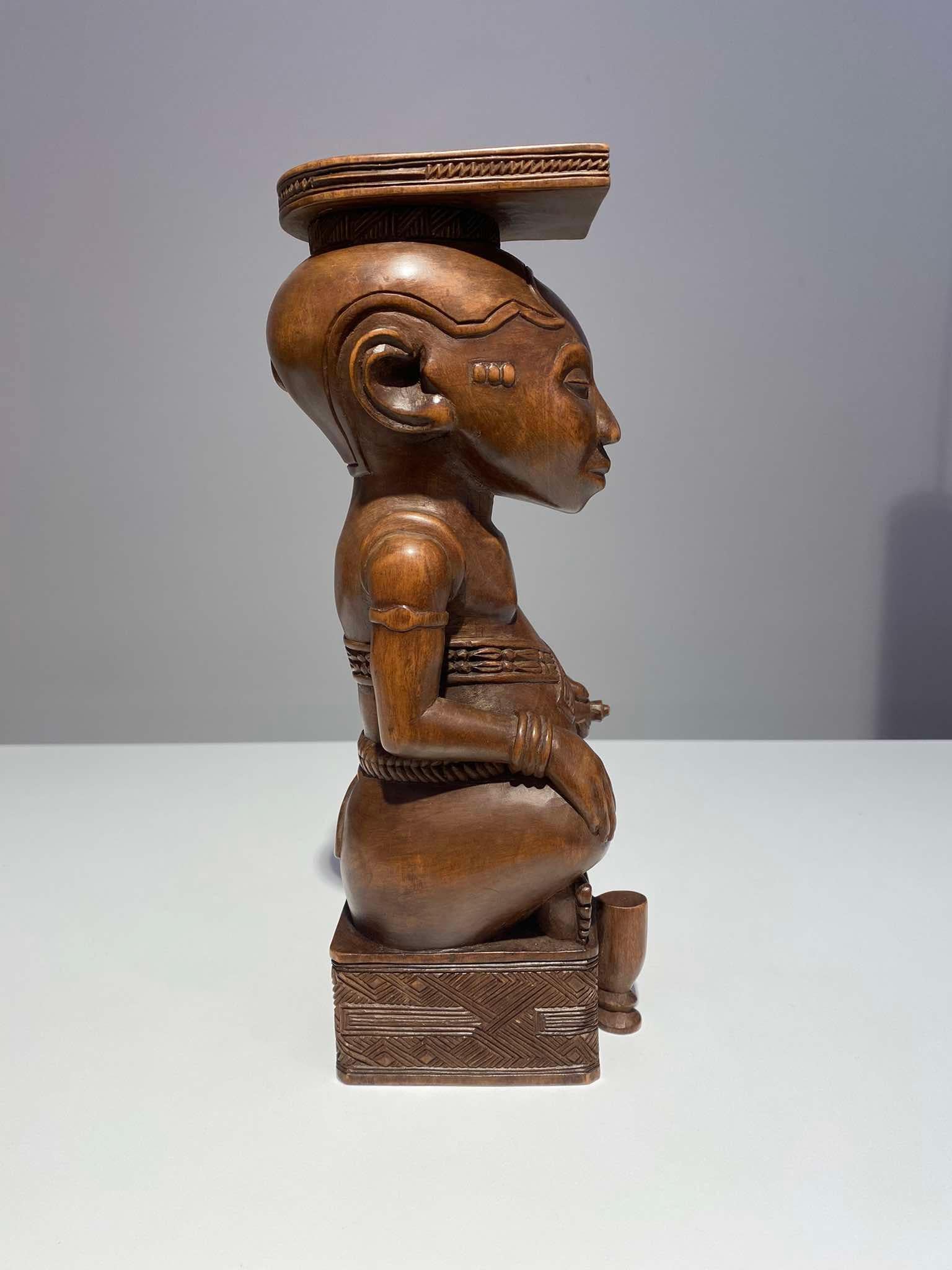 Statua di Ndop Kuba della tribù Kuba Ndengese Shoowa del Congo Kasaï Arte africana in vendita 3