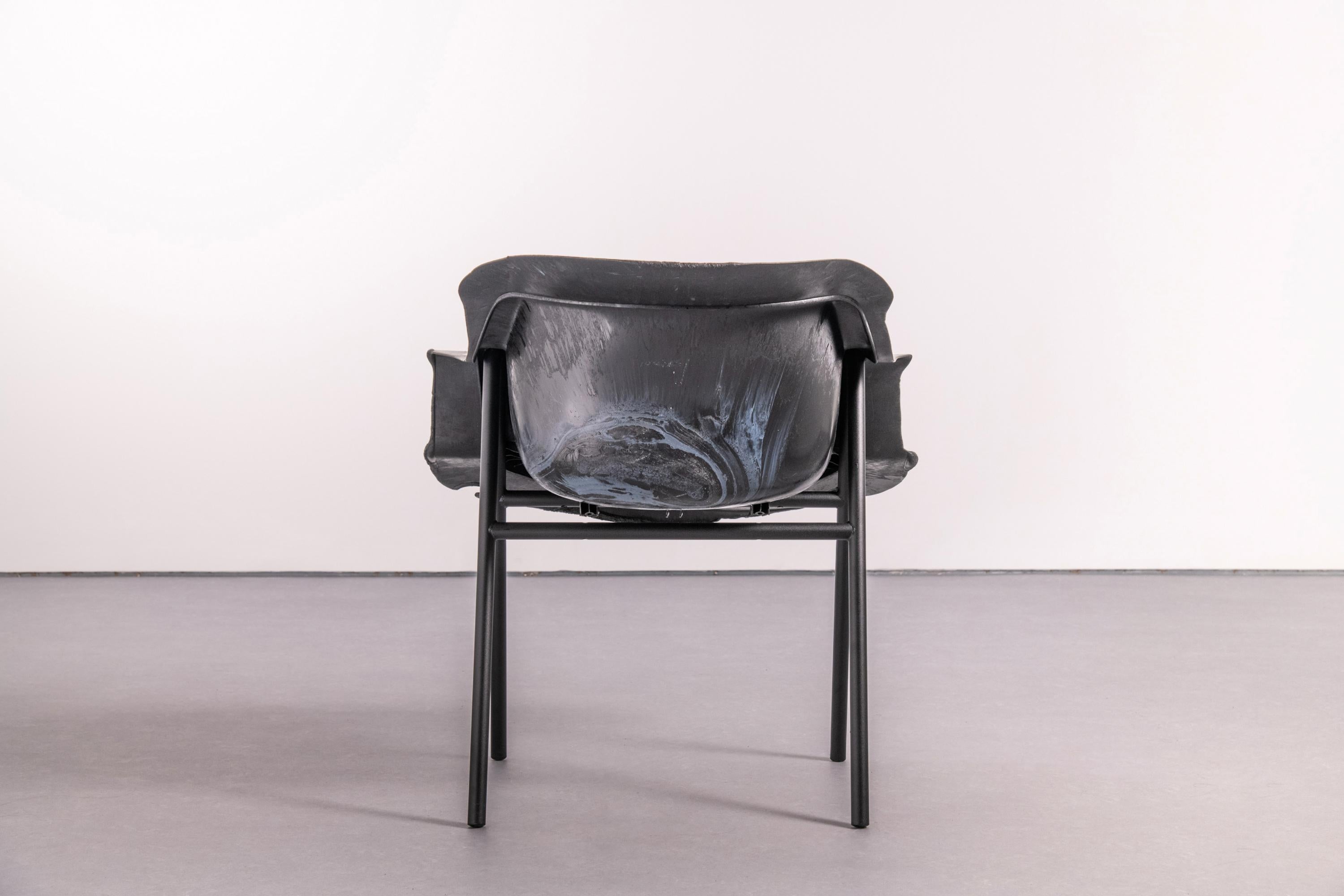 Espagnol Fauteuil NE03 - Pièce de collection contemporaine unique en plastique recyclé noir en vente