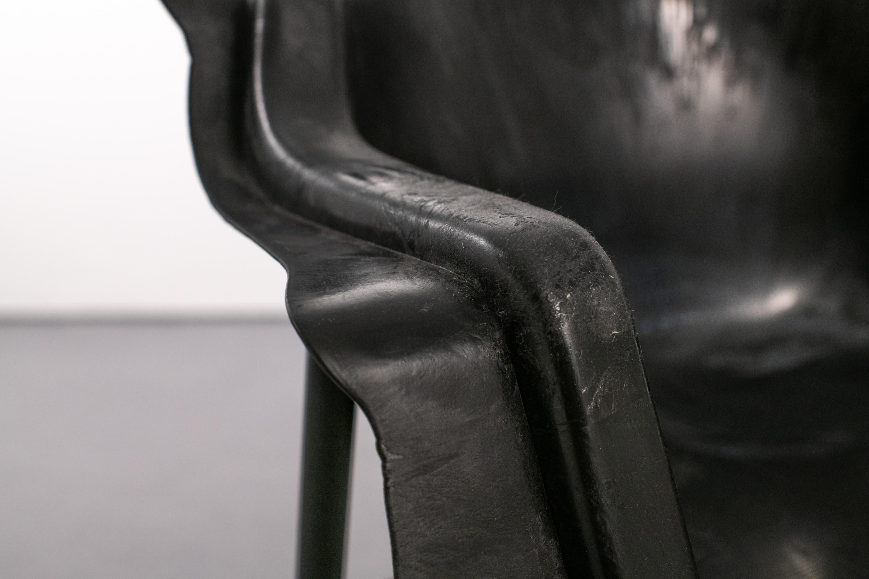 Acier Fauteuil NE03 - Pièce de collection contemporaine unique en plastique recyclé noir en vente