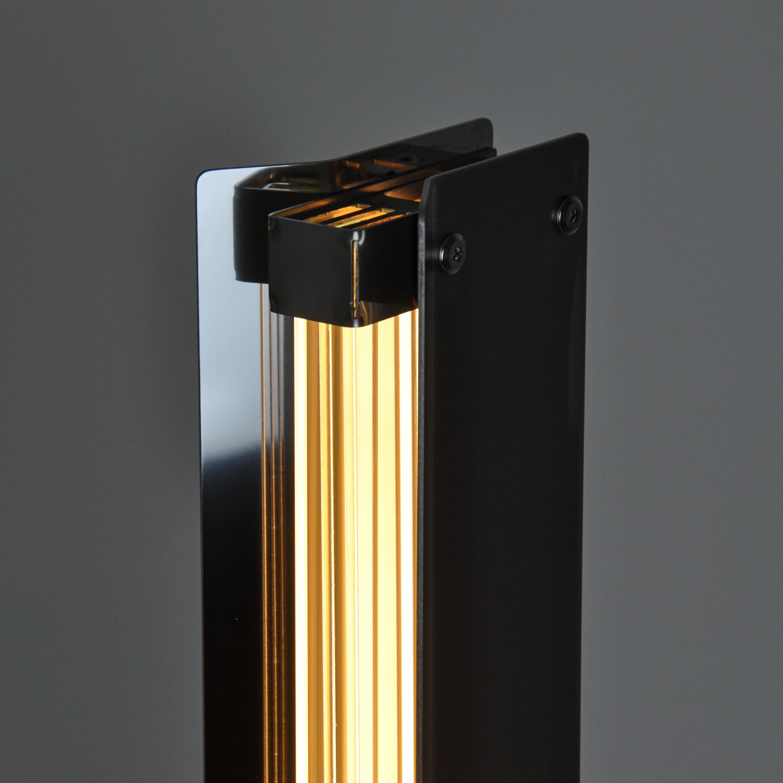 Lámpara Ne600 Mat And Mirror by MLK Furniture Posmoderno en venta