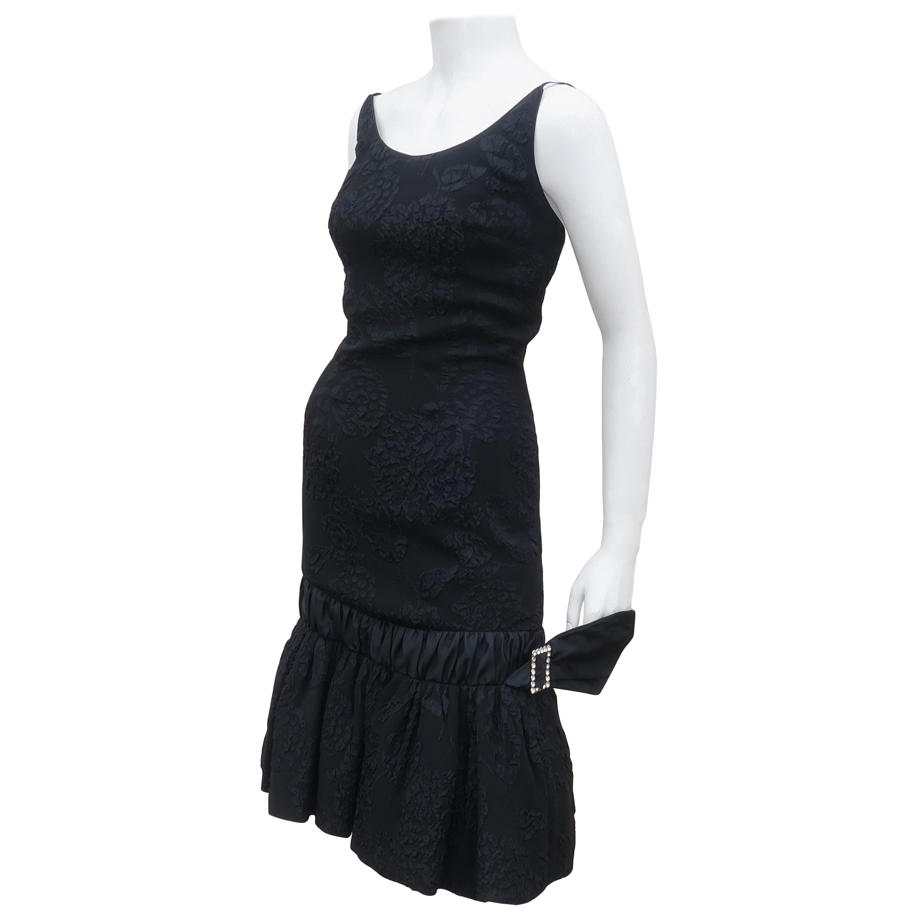 Neal of California C.1960 Robe de cocktail en jacquard noir avec ourlet à volants en vente