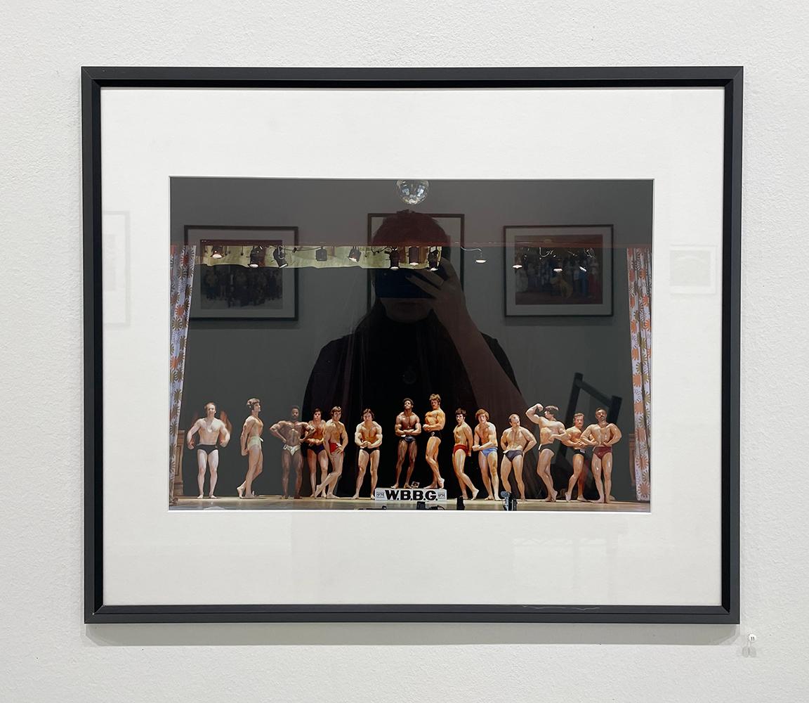 Contestants : World Body Building Guild, Brooklyn, NY - Portrait en couleur, hommes - Photograph de Neal Slavin