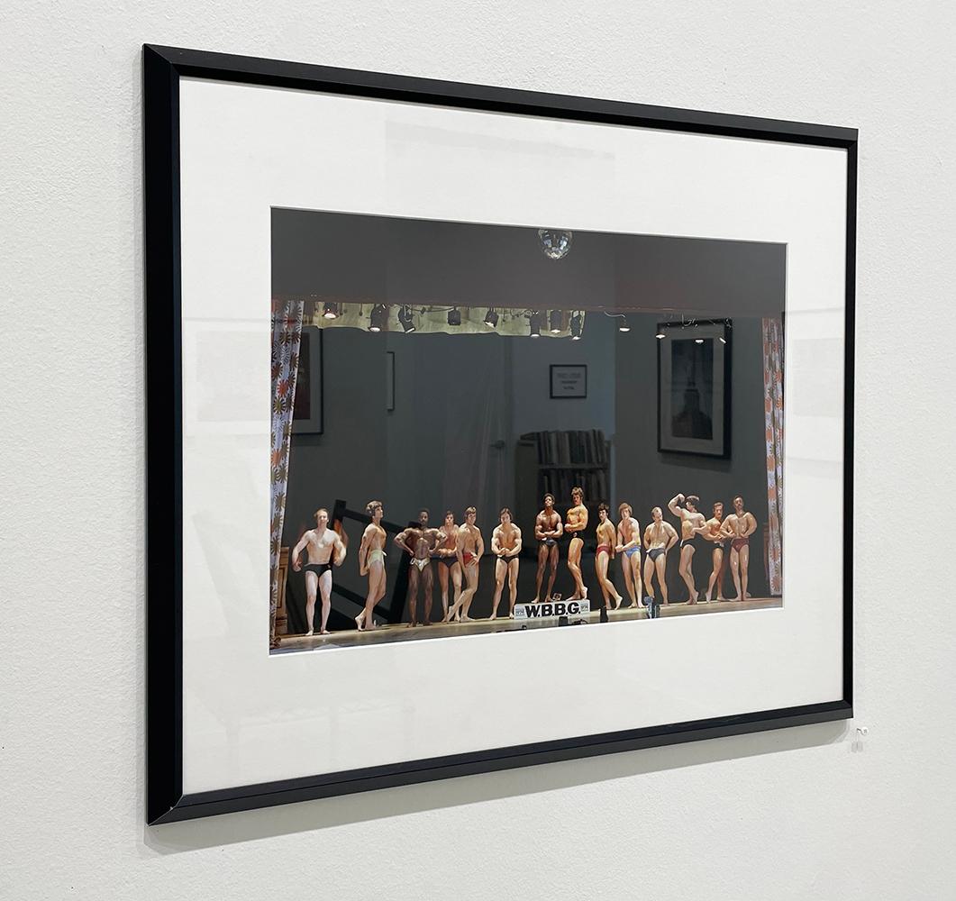 Contestants : World Body Building Guild, Brooklyn, NY - Portrait en couleur, hommes - Contemporain Photograph par Neal Slavin