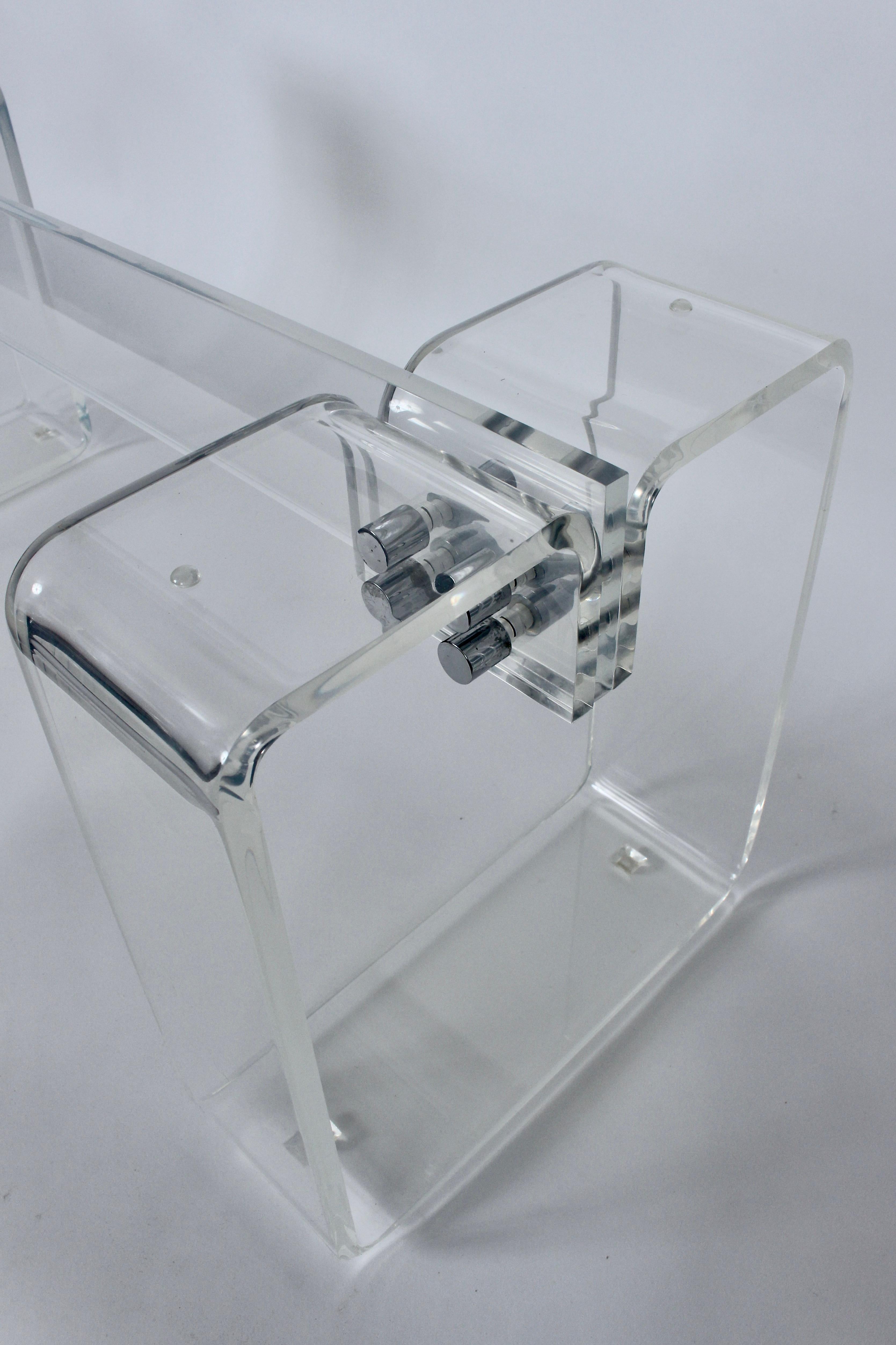 Neal Small Table basse en blocs de lucite transparente avec plateau en verre, années 1970 en vente 6
