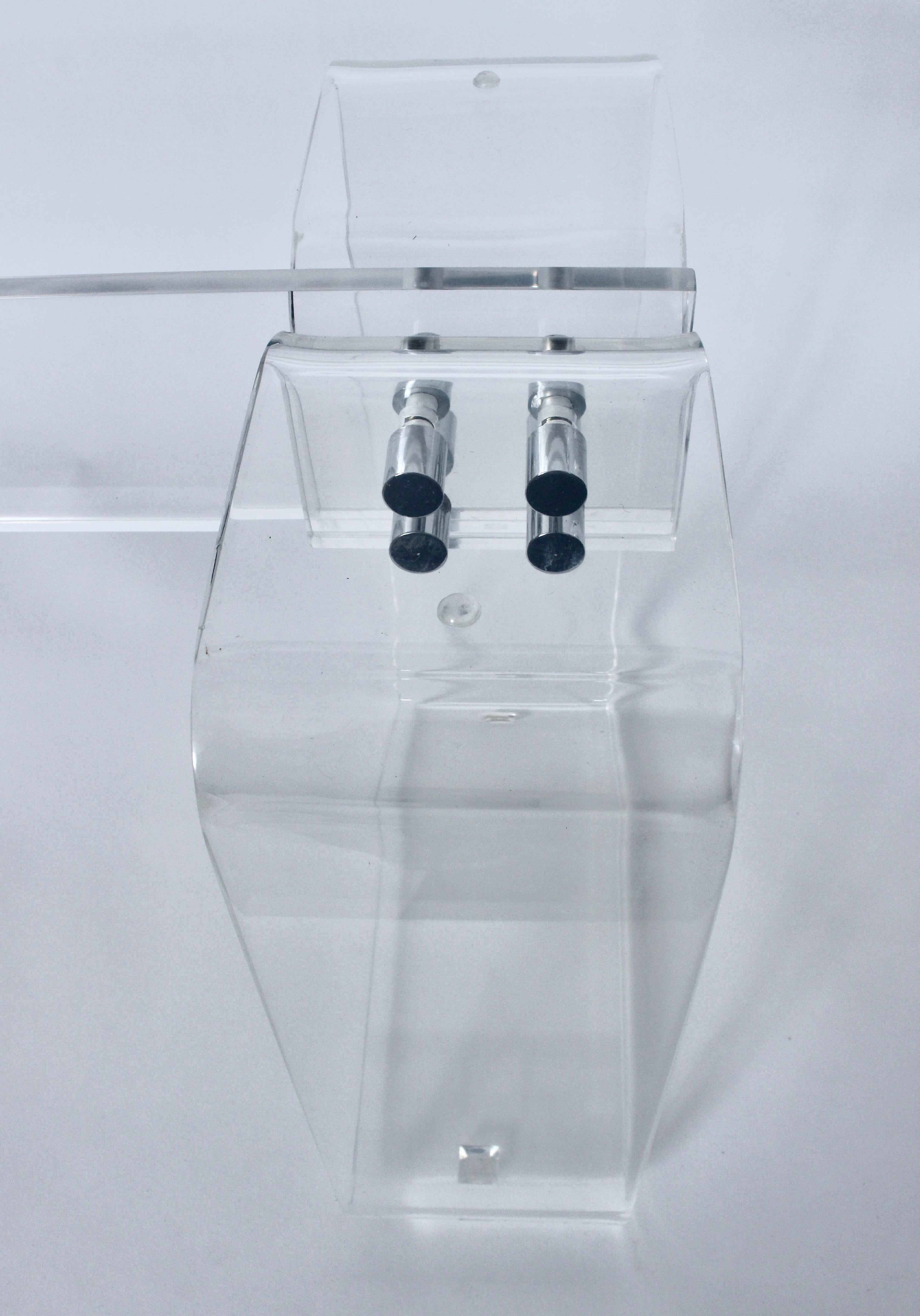 Neal Small Table basse en blocs de lucite transparente avec plateau en verre, années 1970 en vente 8