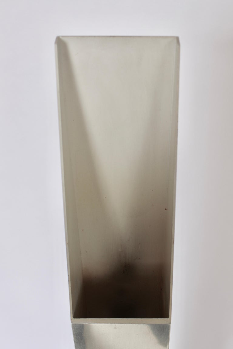 20th Century Neal Small for Koch & Lowy Aluminum and Steel Skyscraper Floor Lamp, 1970s For Sale